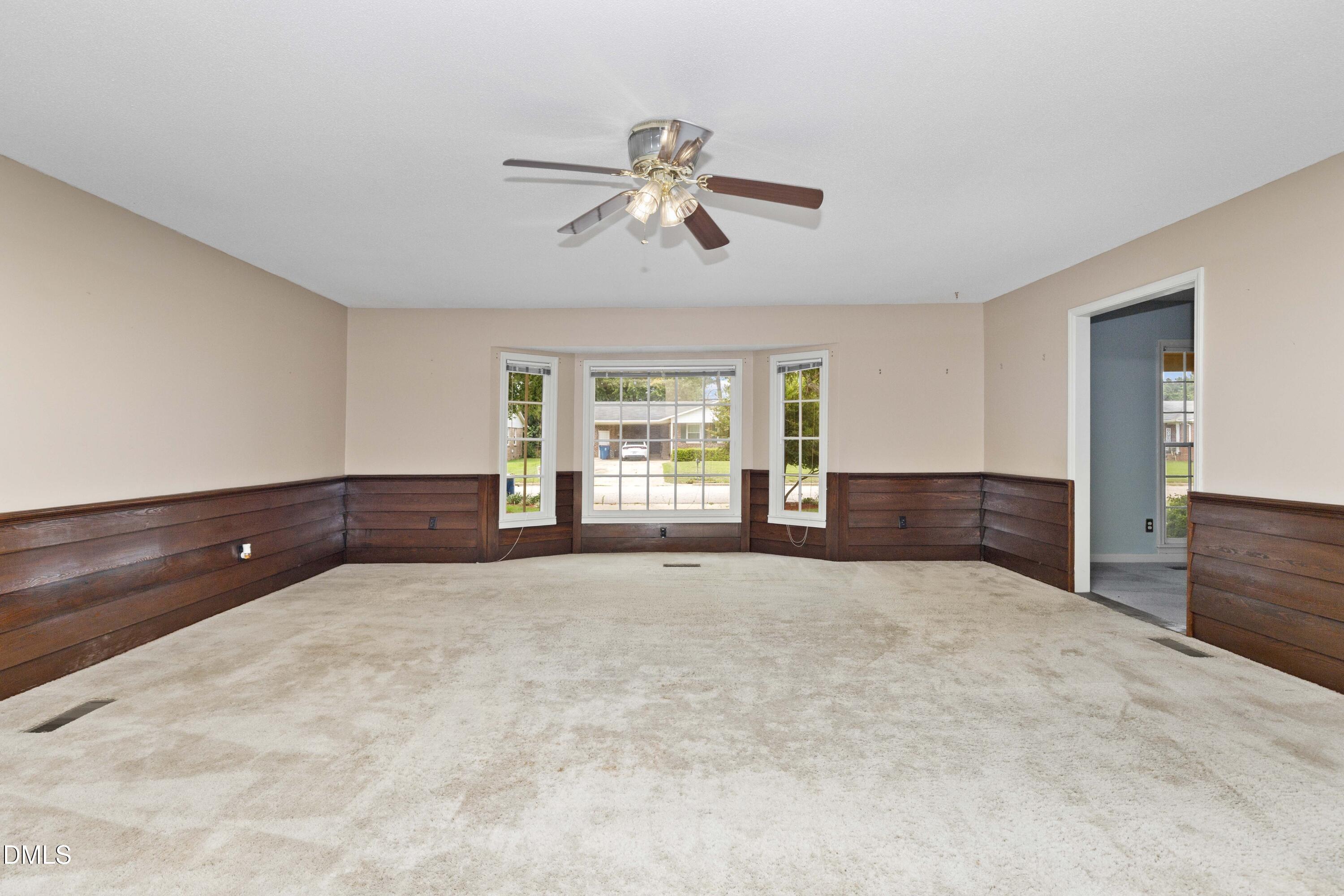 Martin St, Dunn, NC 28334