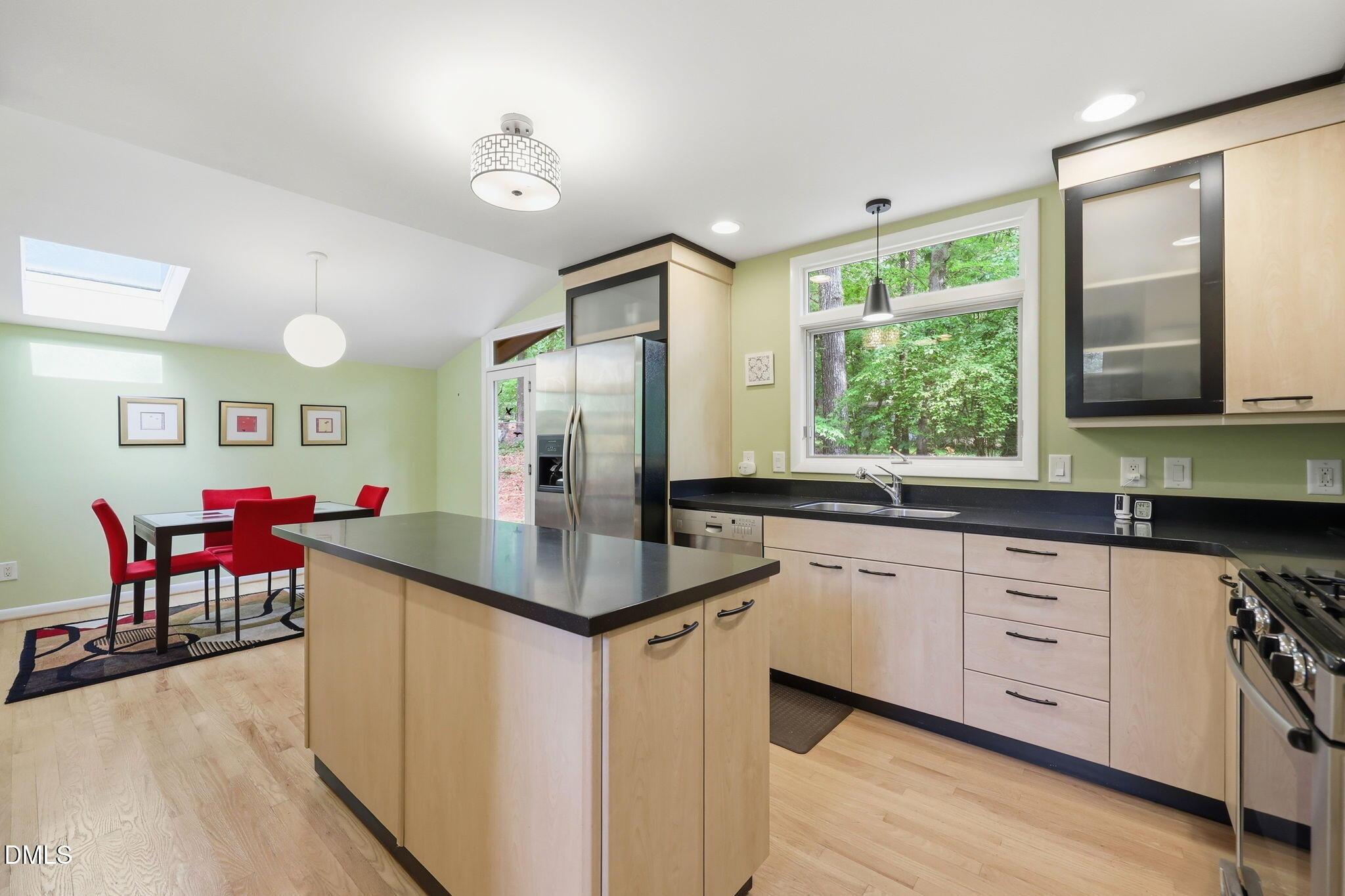 Overland Dr, Chapel Hill, NC 27517