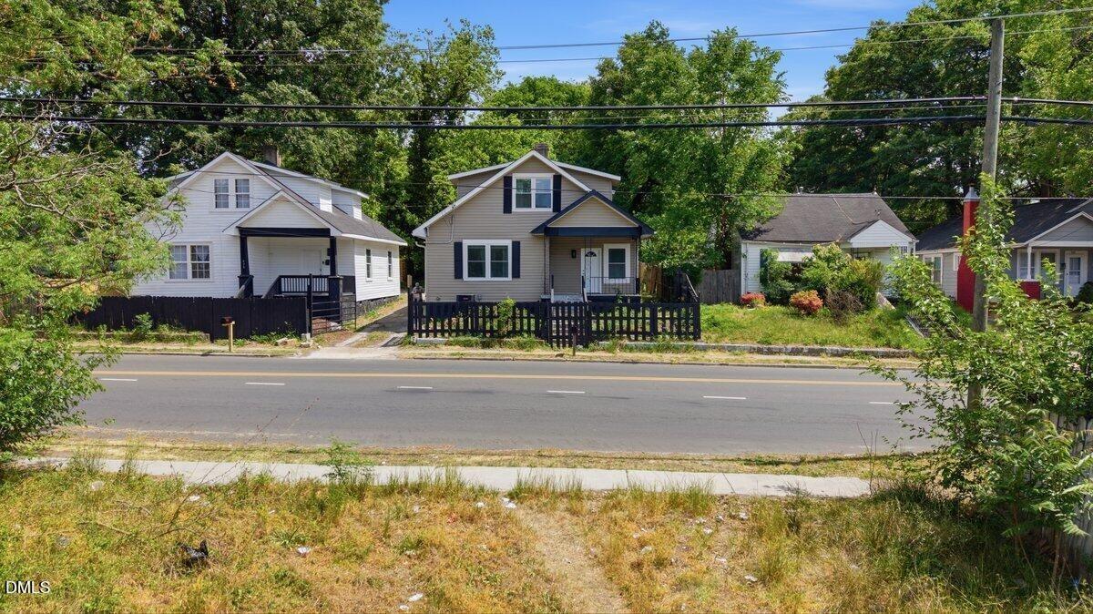 N Chestnut St, Henderson, NC 27536