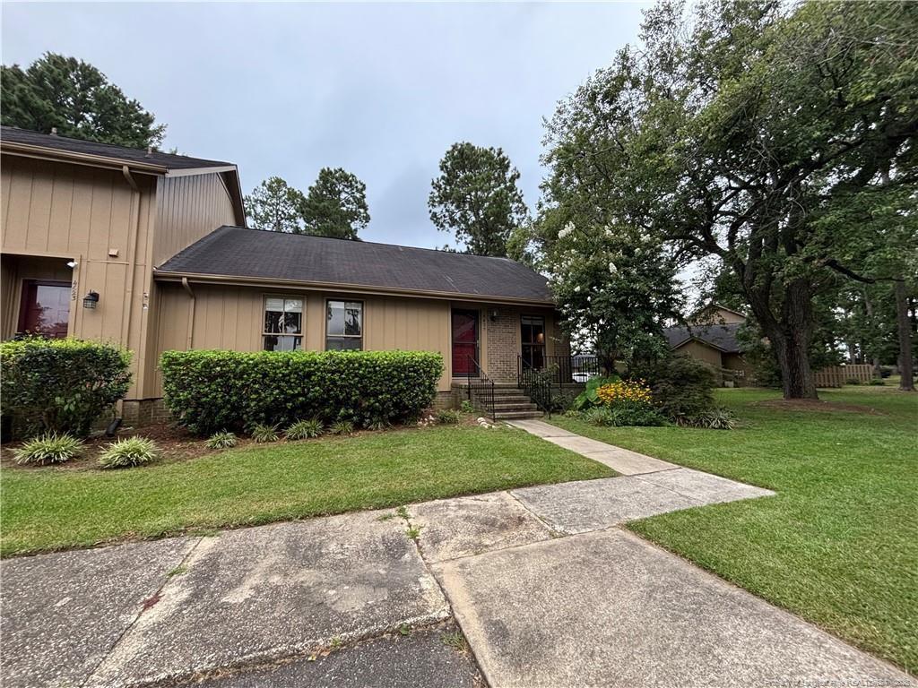 Fen Ct, Fayetteville, NC 28314