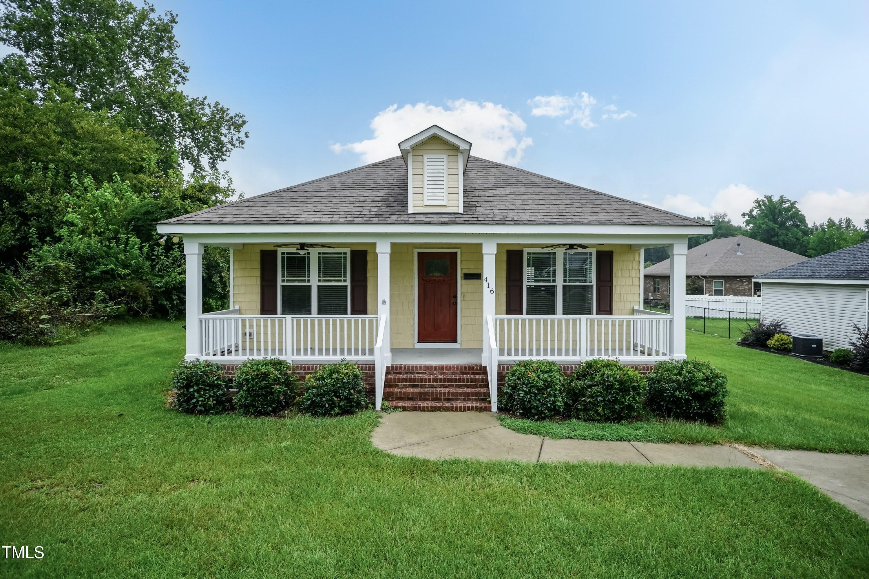W Martin St, Benson, NC 27504