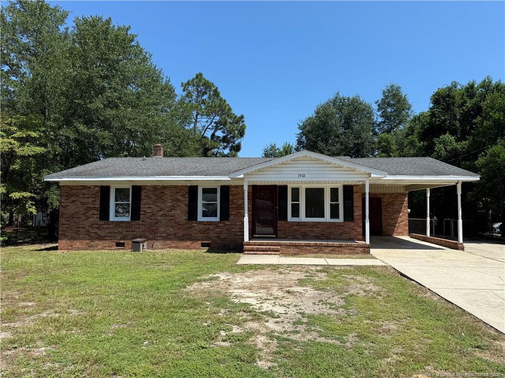 Roxie Ave, Fayetteville, NC 28304