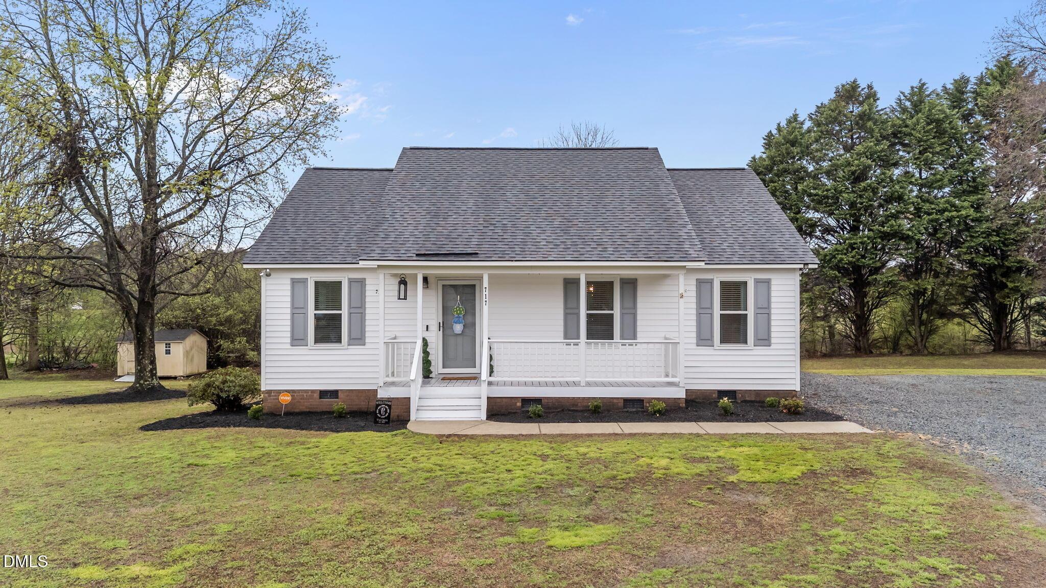 Slippery Bank Ct, Benson, NC 27504