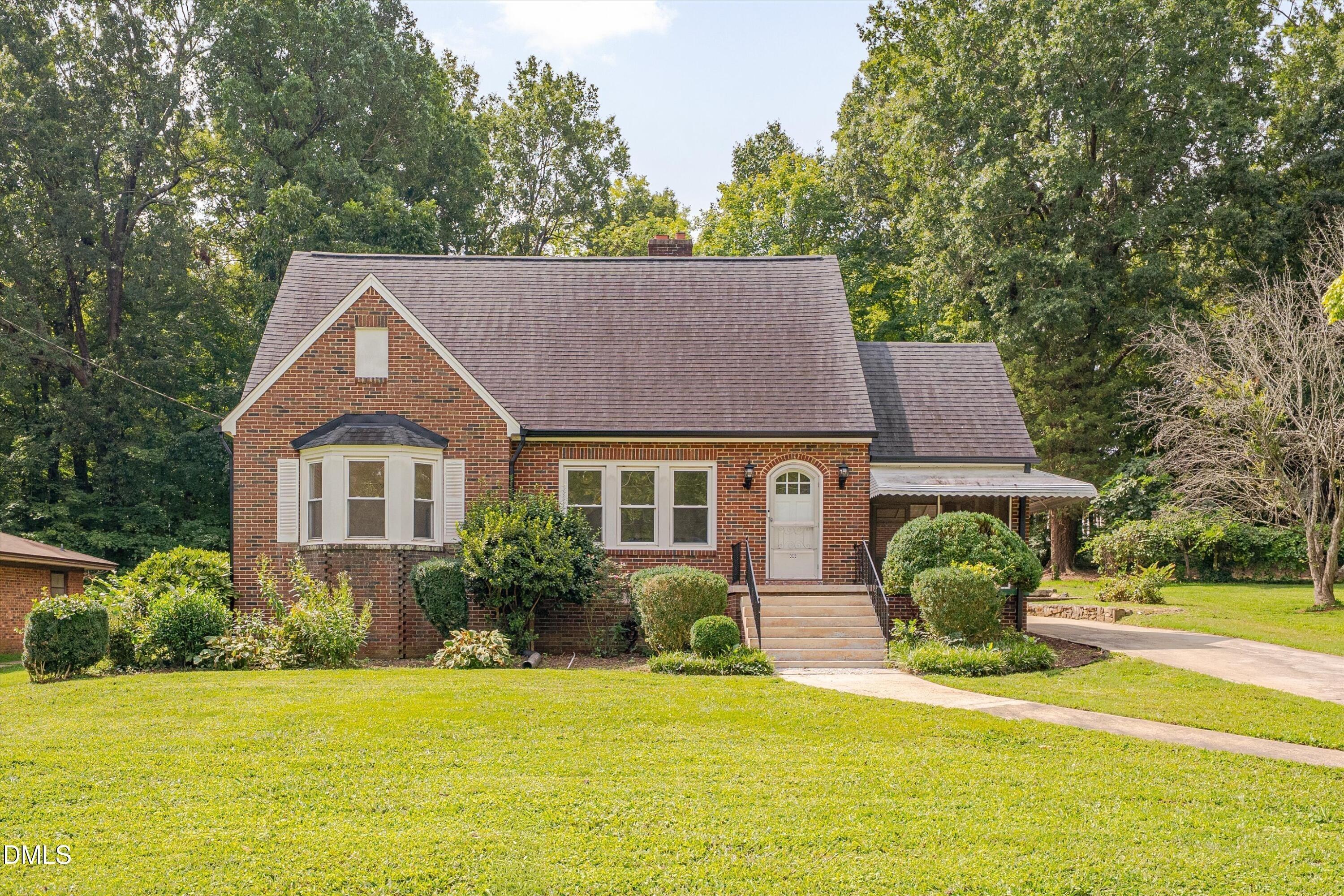 Albright Ave, Graham, NC 27253