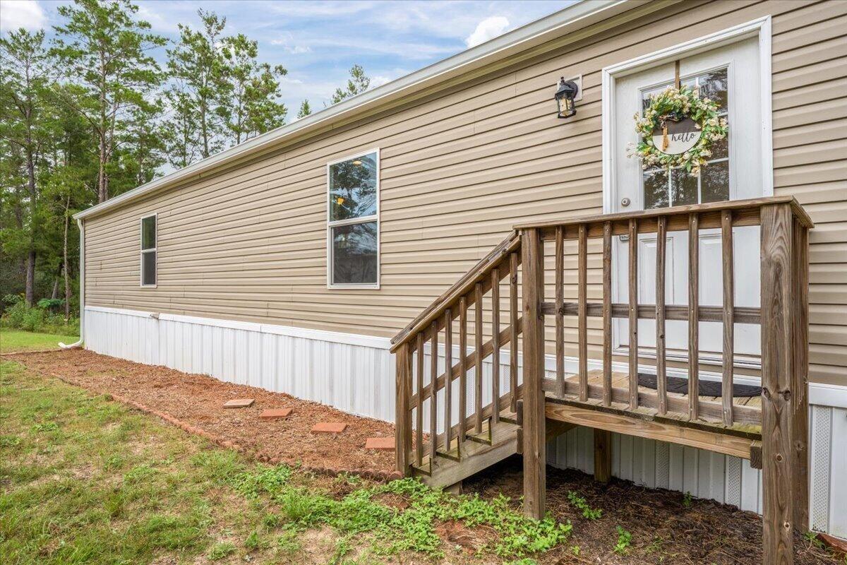 E Bluebottle Ct, Defuniak Springs, FL 32433