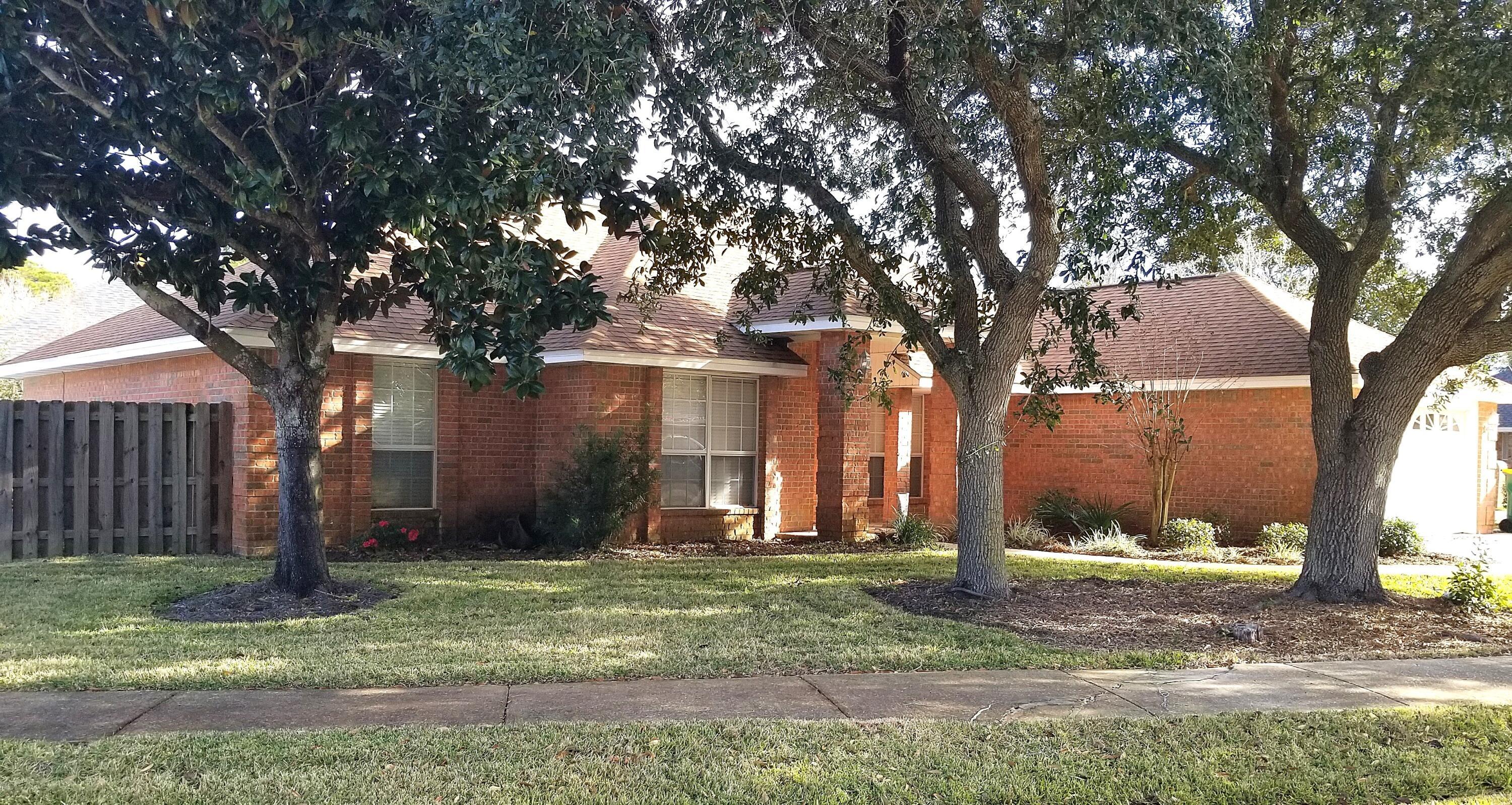 Lauren Ct, Destin, FL 32541