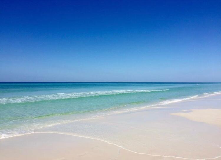 Bluefish Dr, Fort Walton Beach, FL 32548