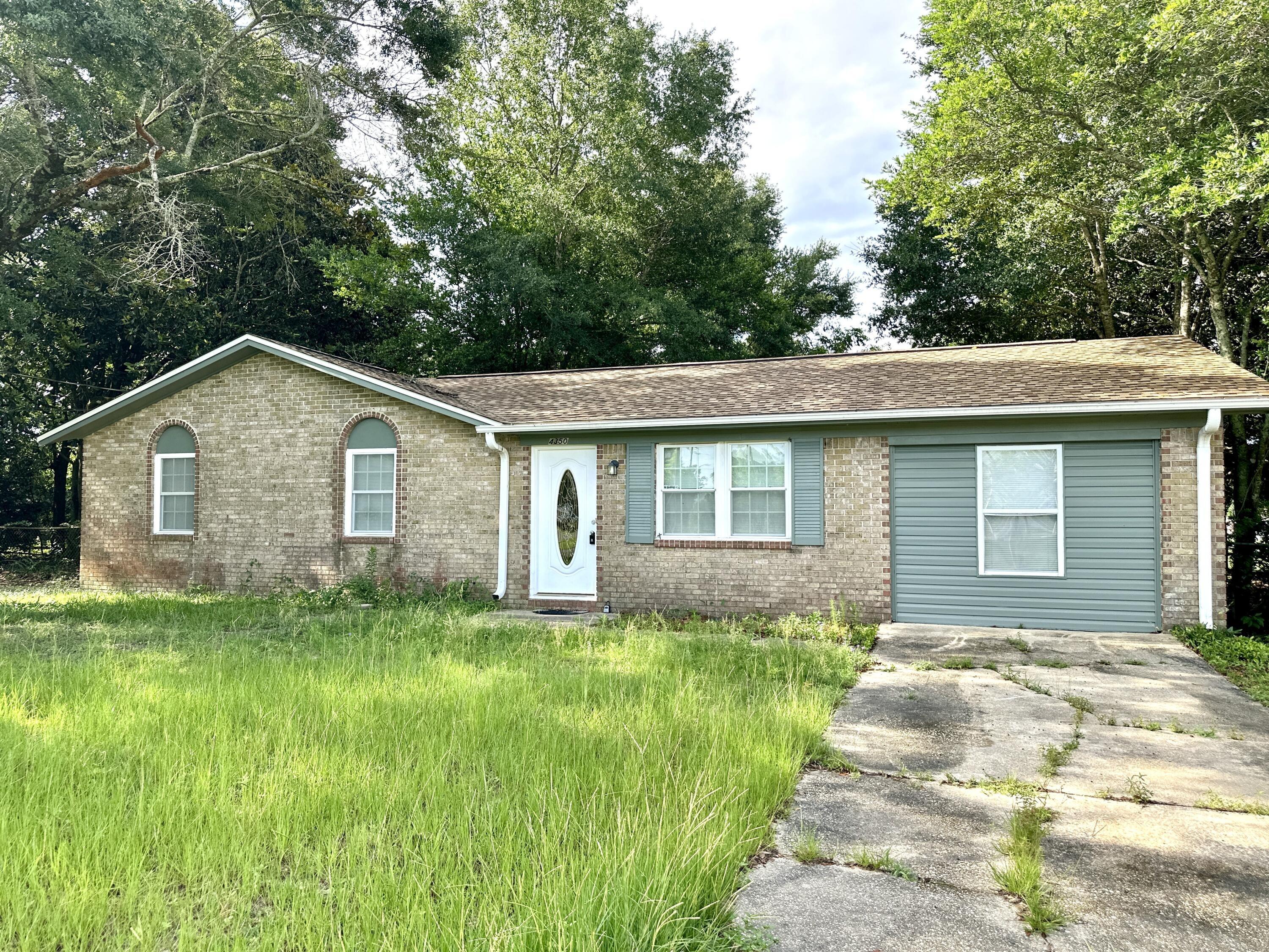 Pine Villa Cir, Milton, FL 32571