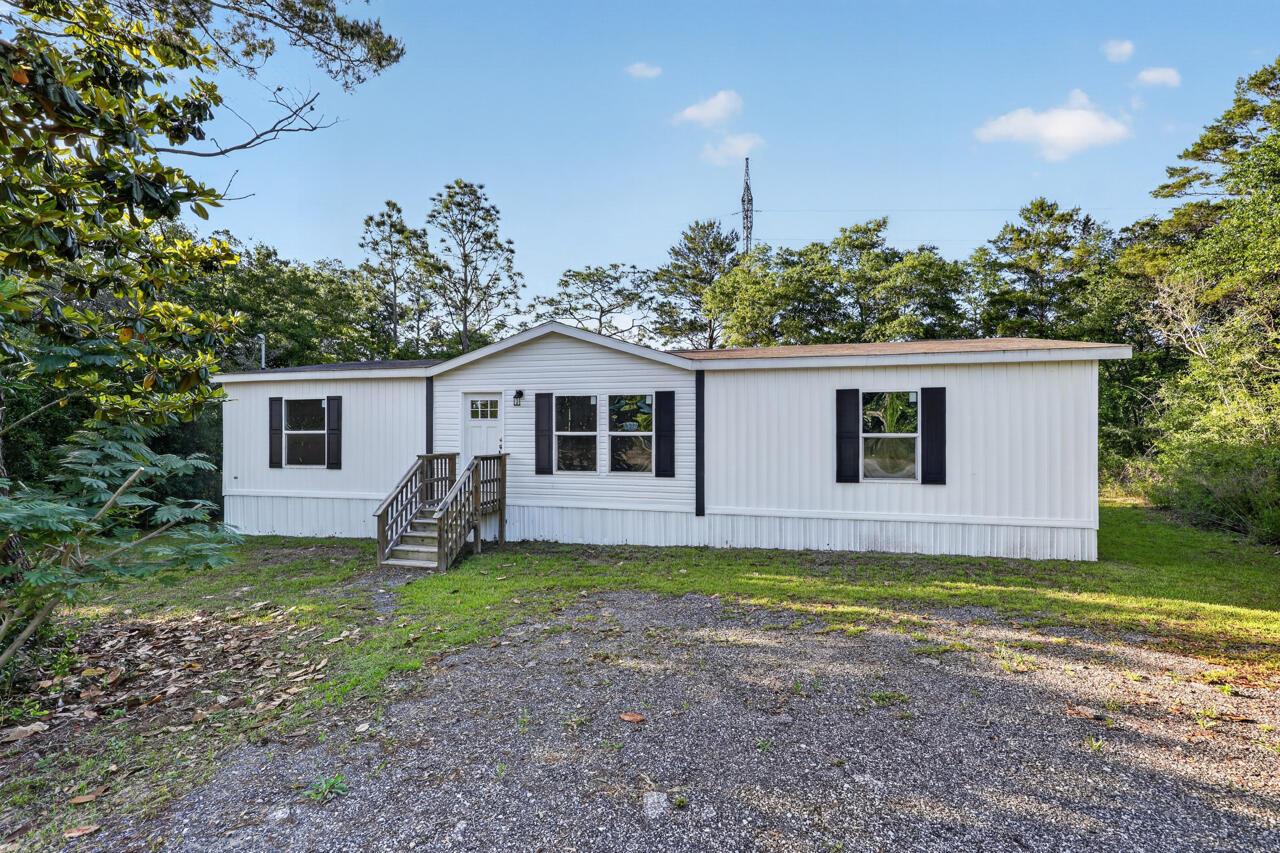 W Violet Ln, Defuniak Springs, FL 32433