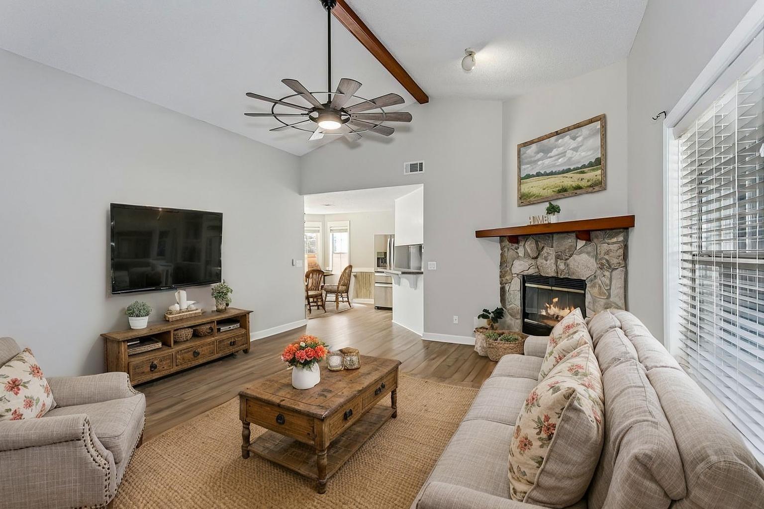 2nd Ave, Shalimar, FL 32579