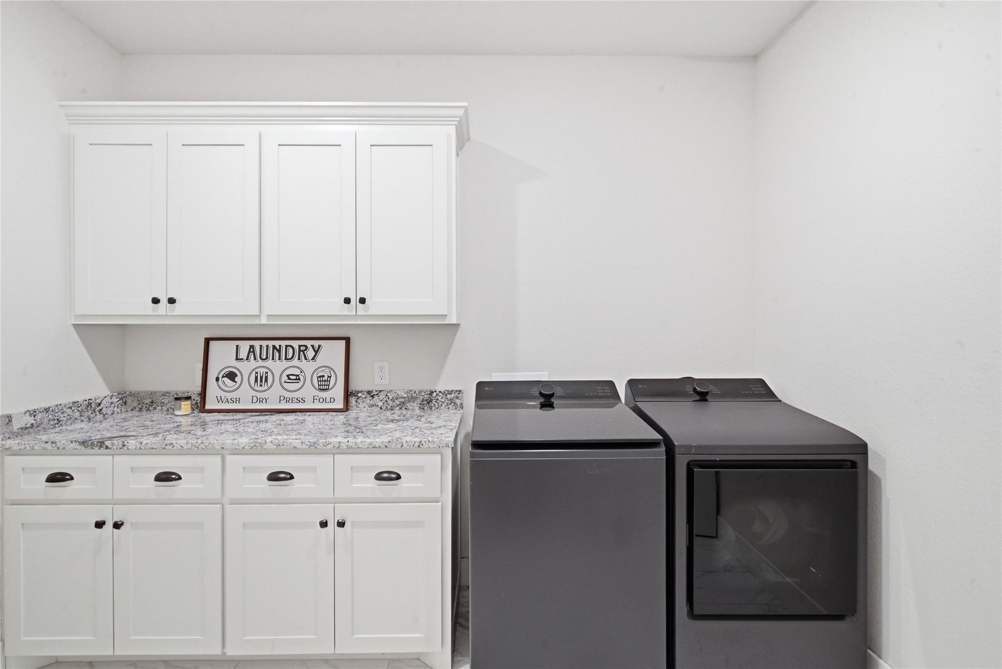 Monarch Ct, Poolville, TX 76487