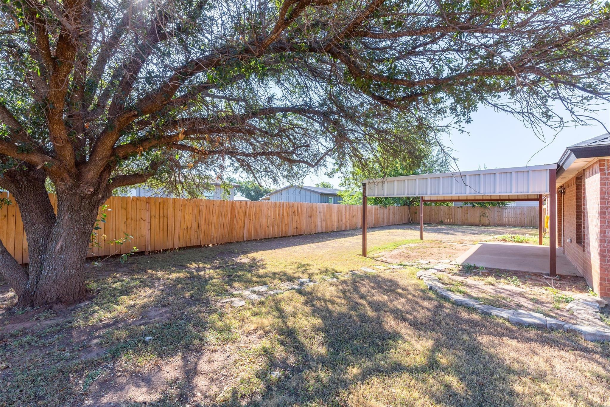 Groves Rd, Tuscola, TX 79562