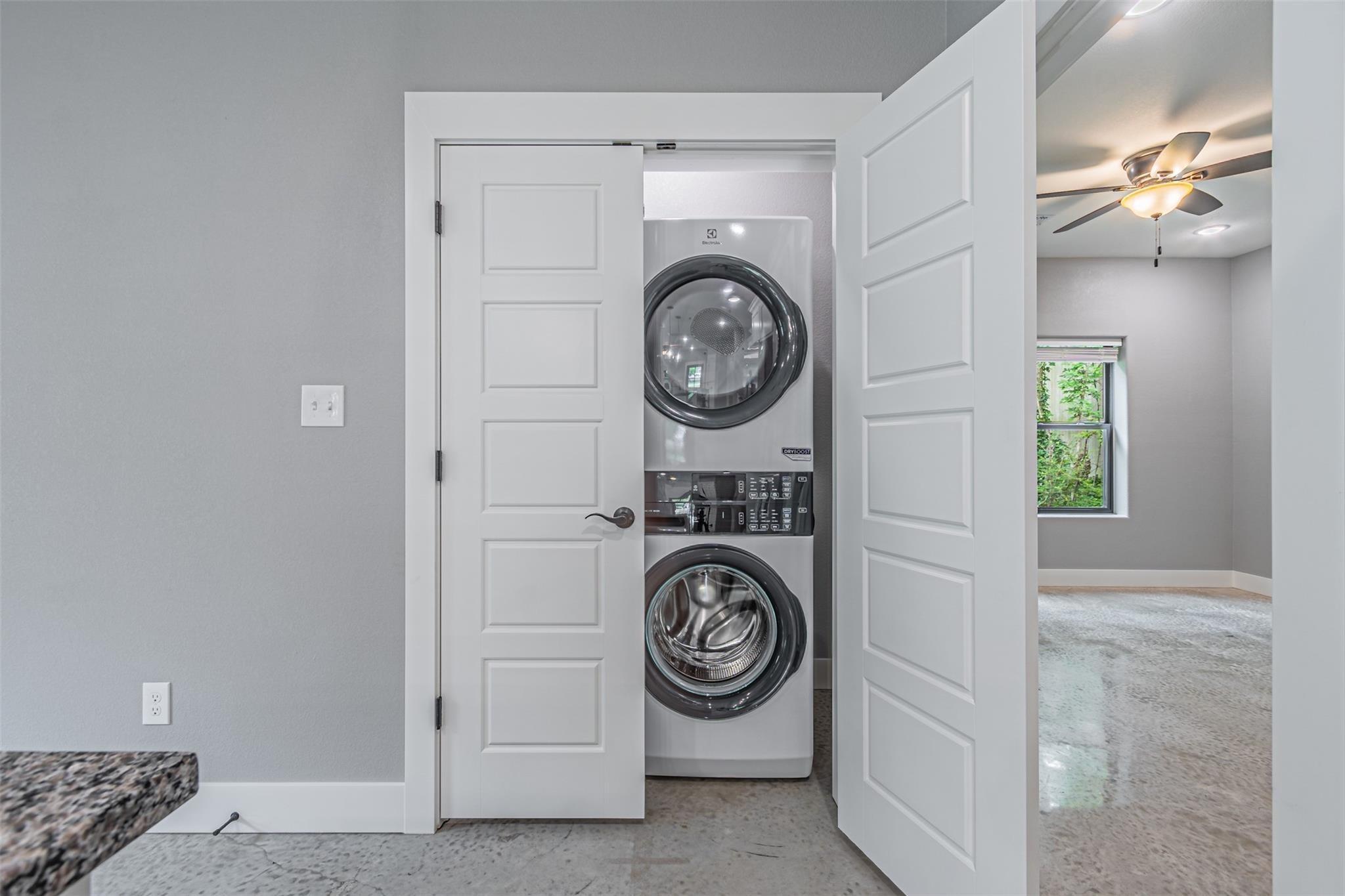 E Crawford St, Denison, TX 75021