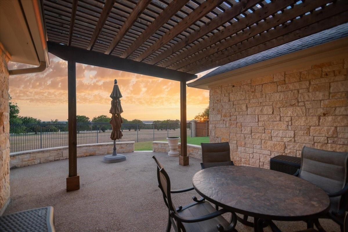 Ridgewood Dr, Waco, TX 76710
