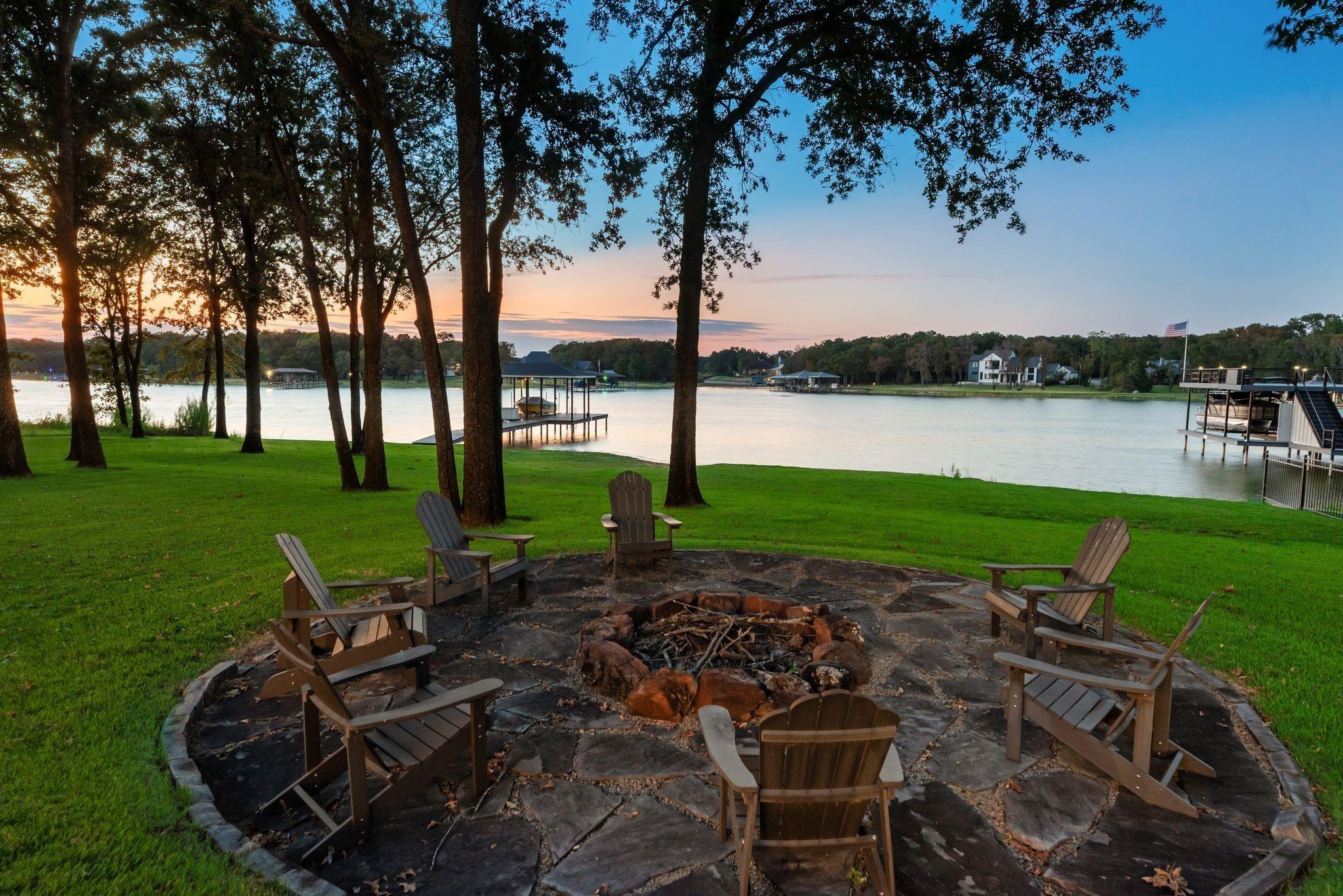 The Shores Dr, Corsicana, TX 75109