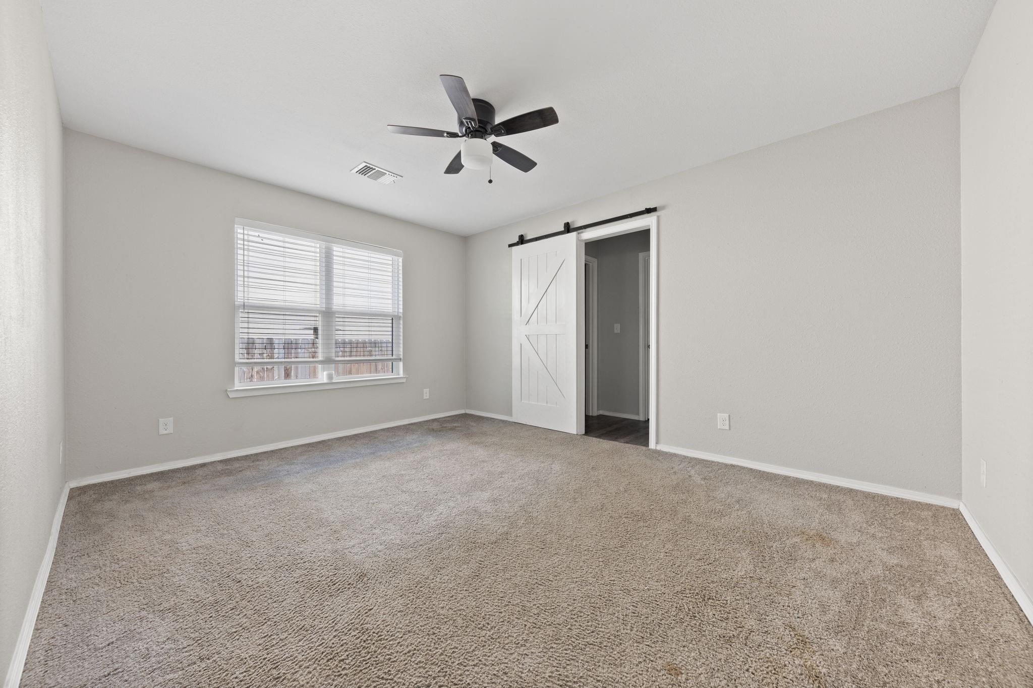 S 4th St, Bonham, TX 75418