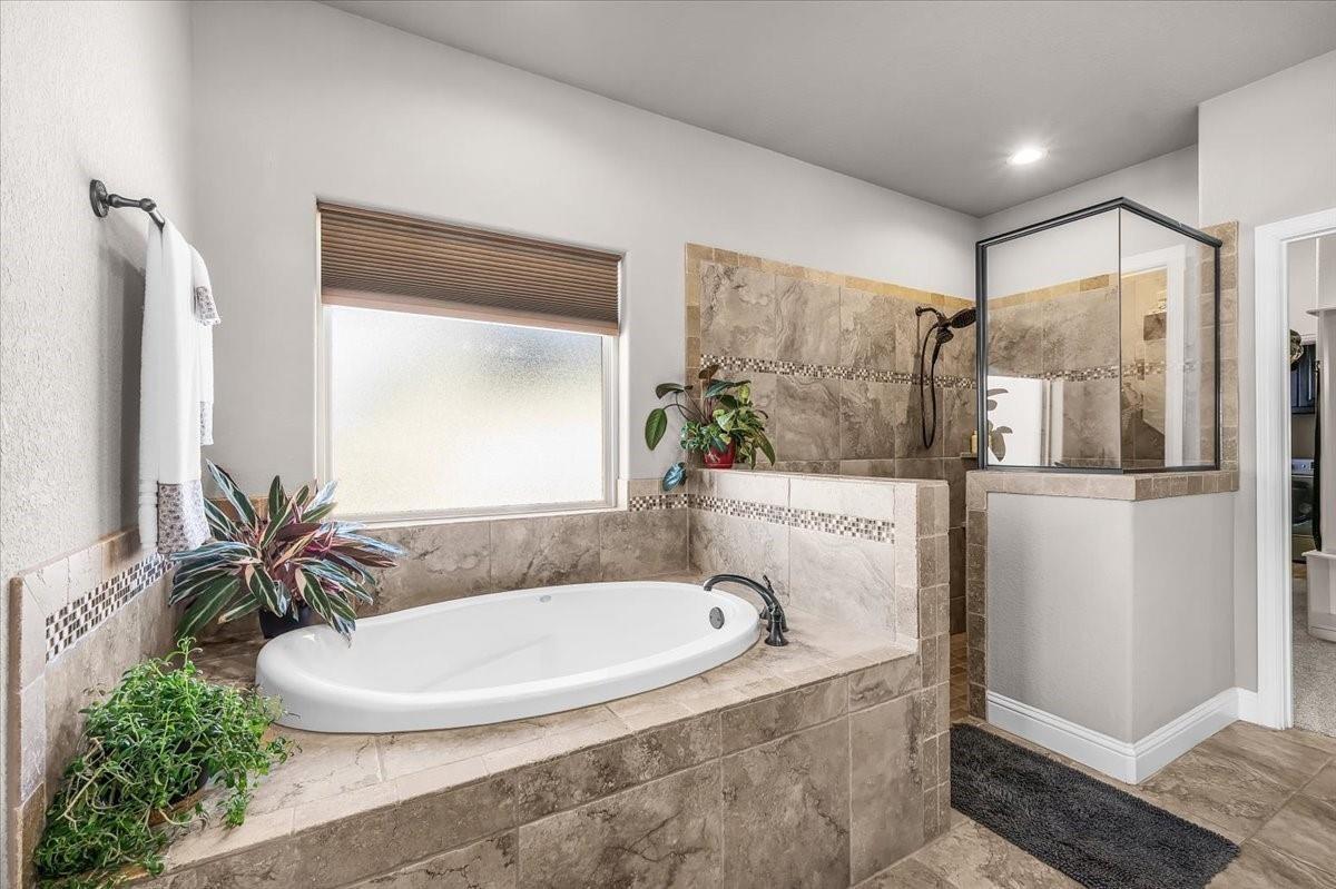 Stanford Ln, Springtown, TX 76082