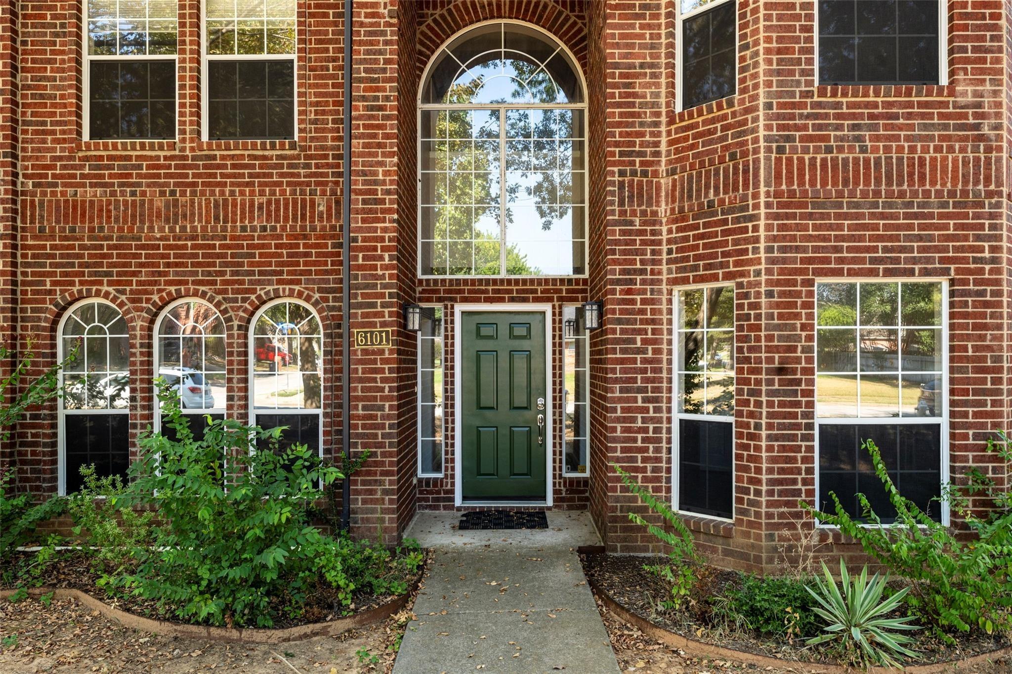Copperfield Dr, Arlington, TX 76001