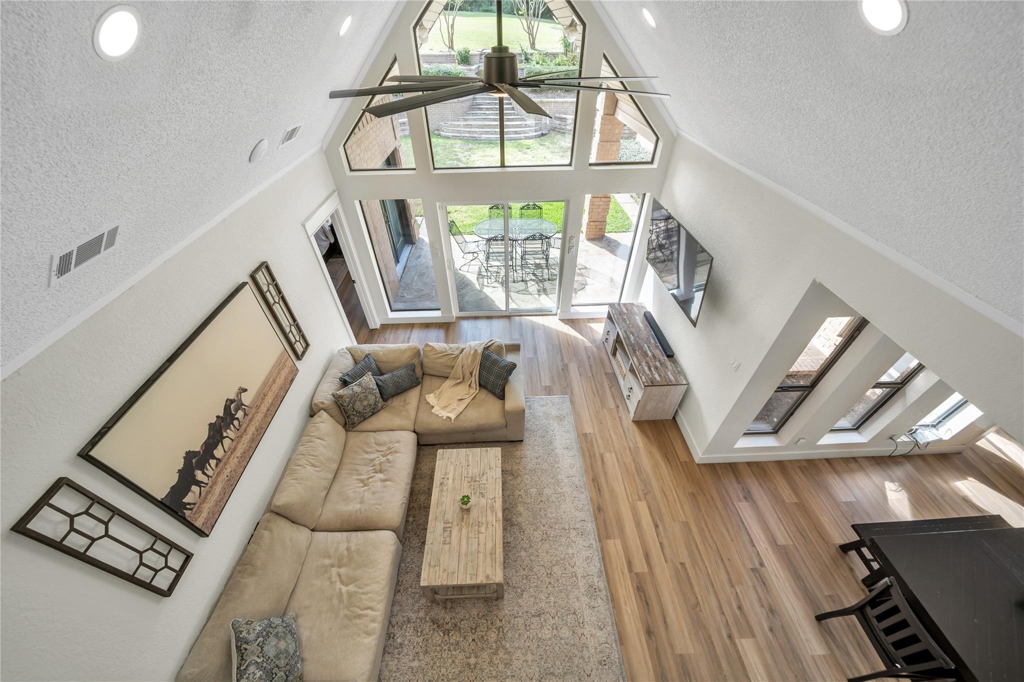 Whispering Oaks Dr, Desoto, TX 75115