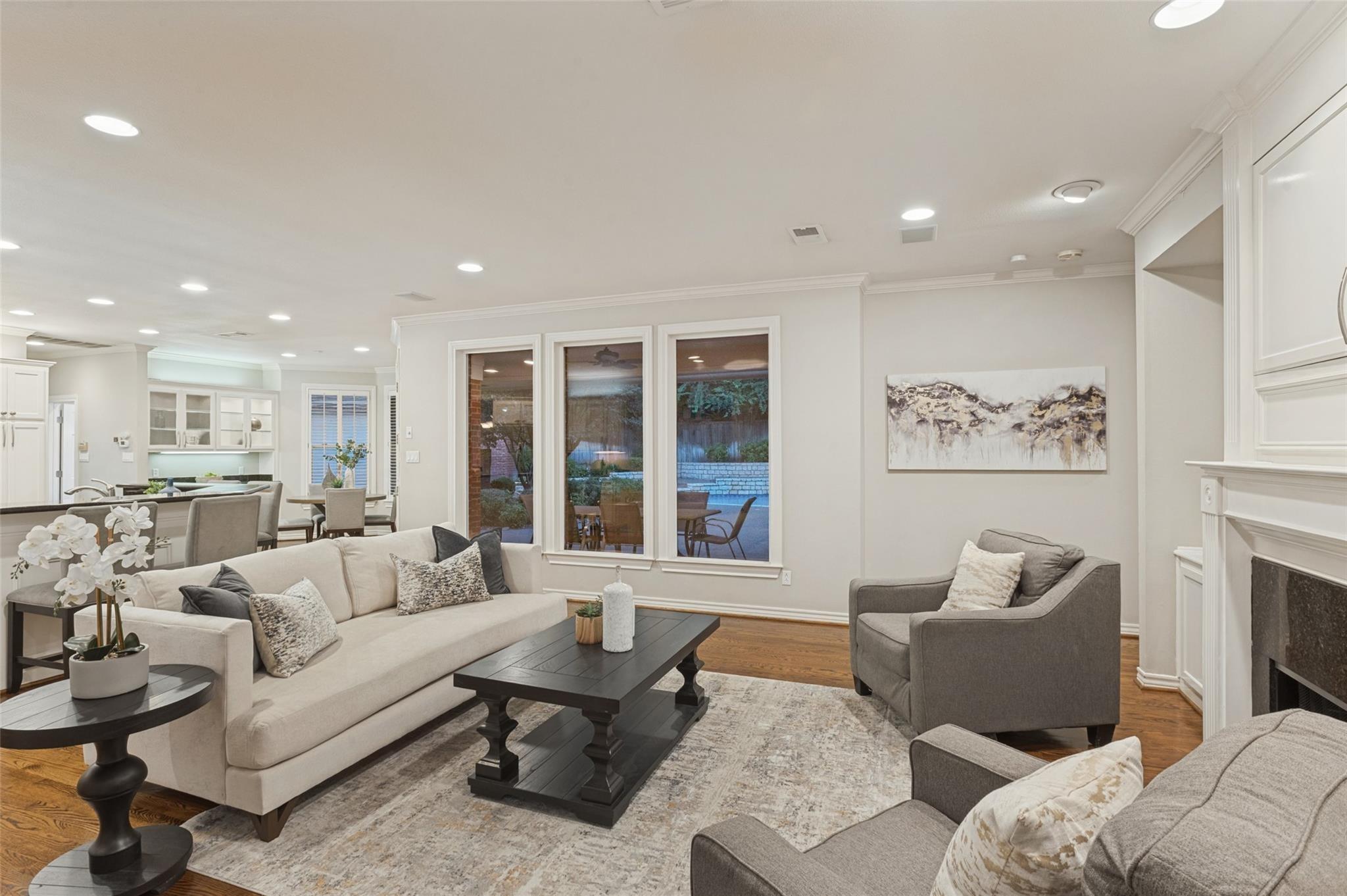 Pine Valley Pl, Fort Worth, TX 76132
