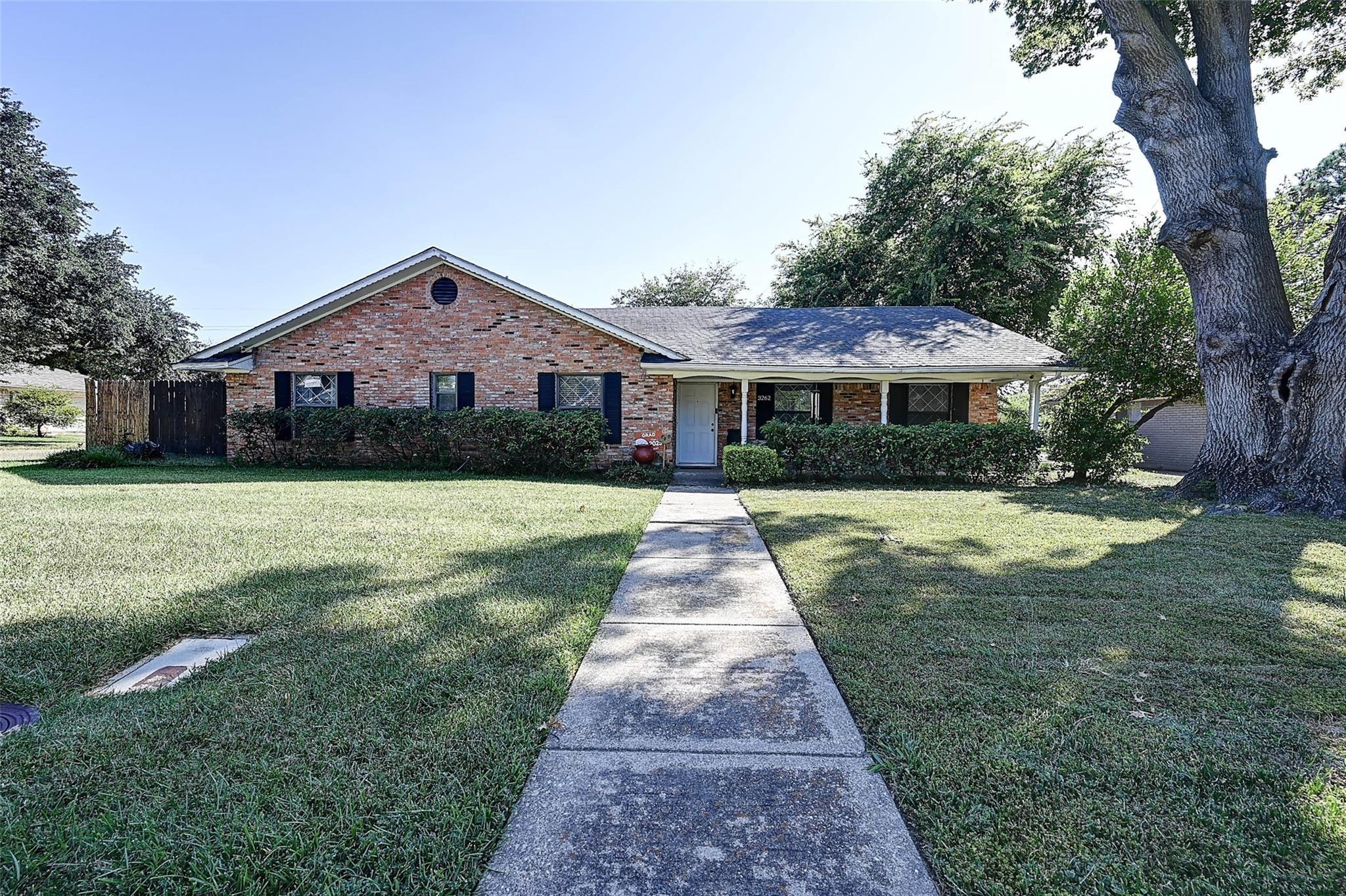 Camelot Dr, Dallas, TX 75229