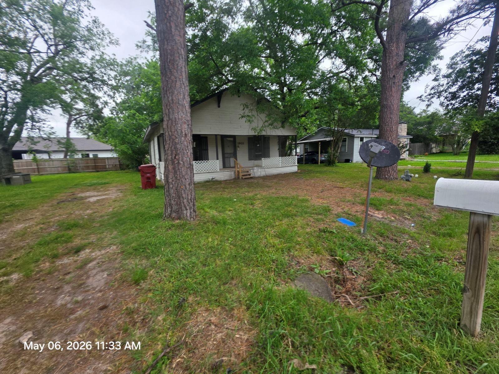 N Main St, Bonham, TX 75418