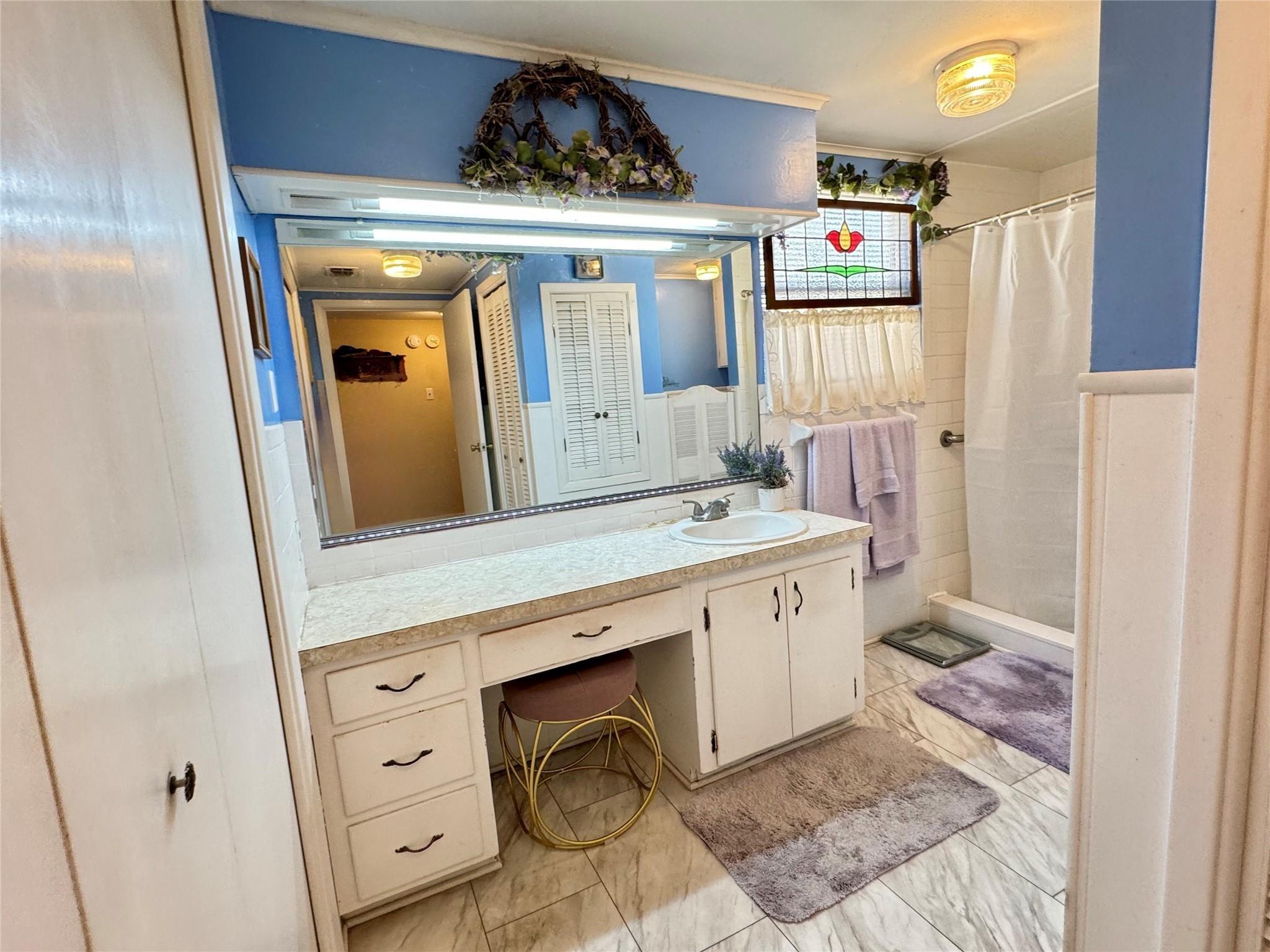 Bonham St, Commerce, TX 75428