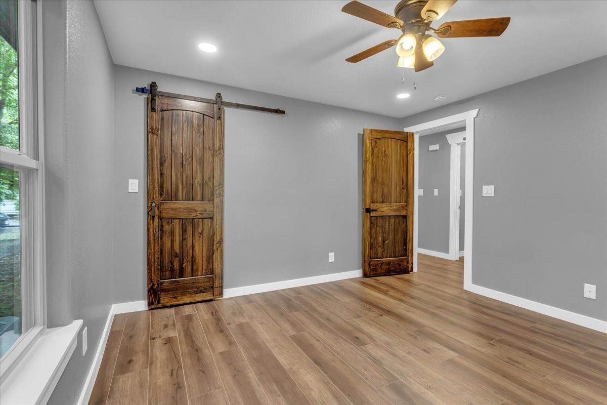 N Mill St, Savoy, TX 75479