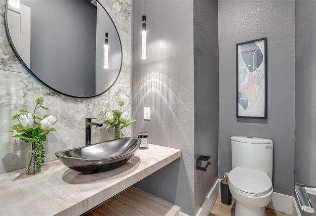 Valley Ridge Rd, Dallas, TX 75220