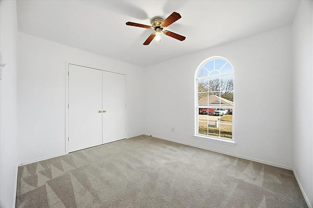 River Oaks Ln, Canton, TX 75103