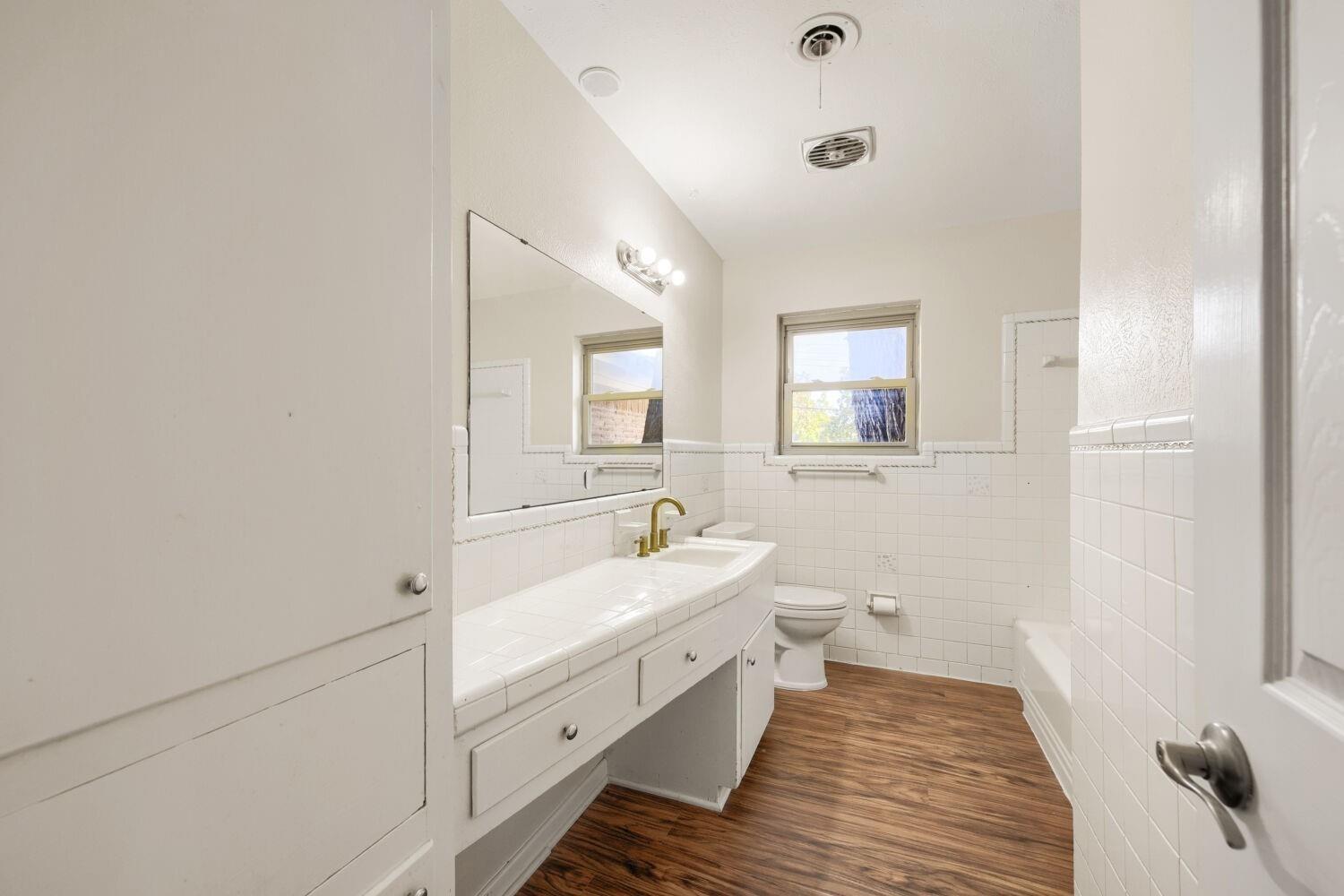 Springbranch Dr, Benbrook, TX 76116