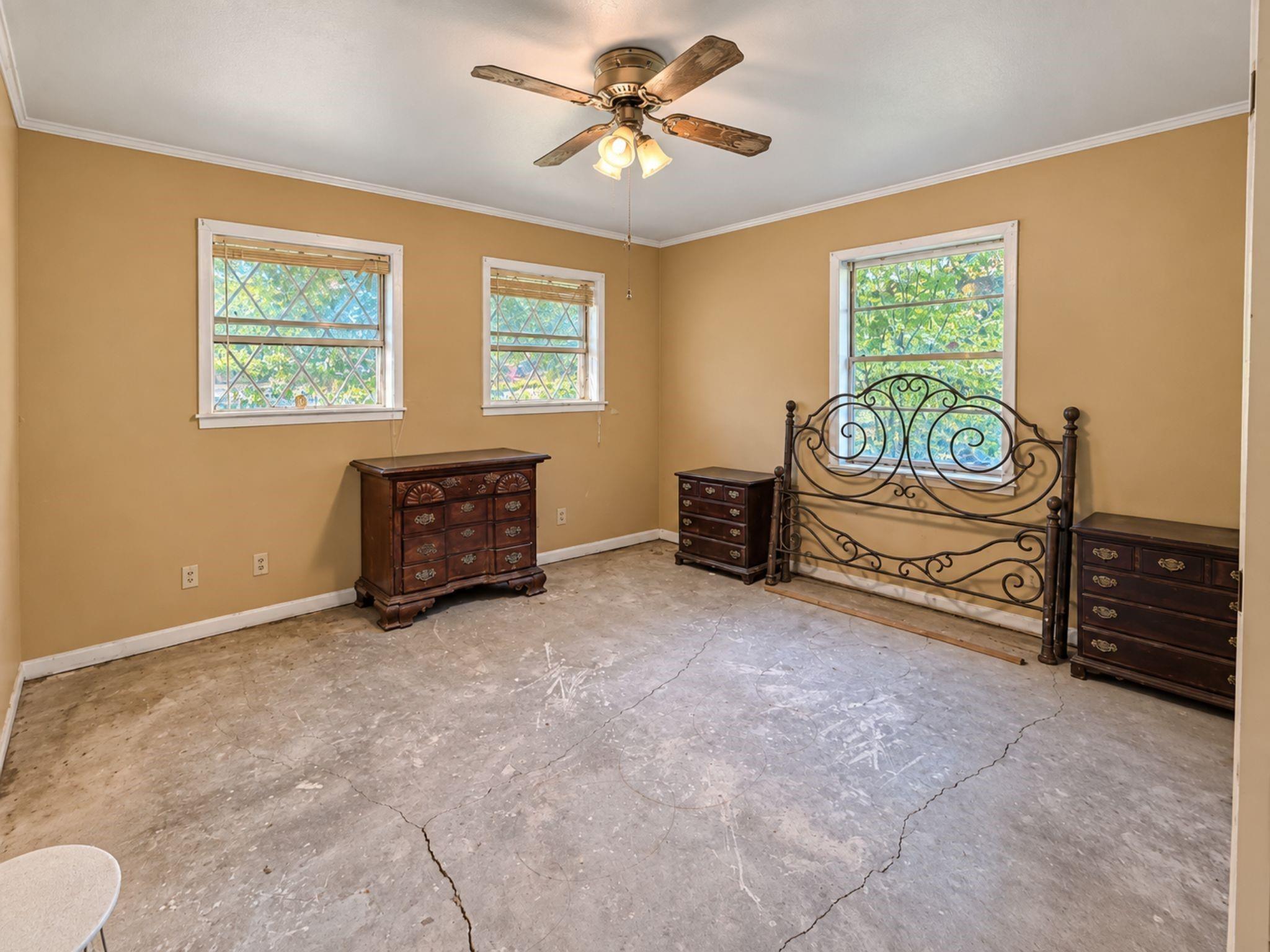 Carroll St, Kerens, TX 75144