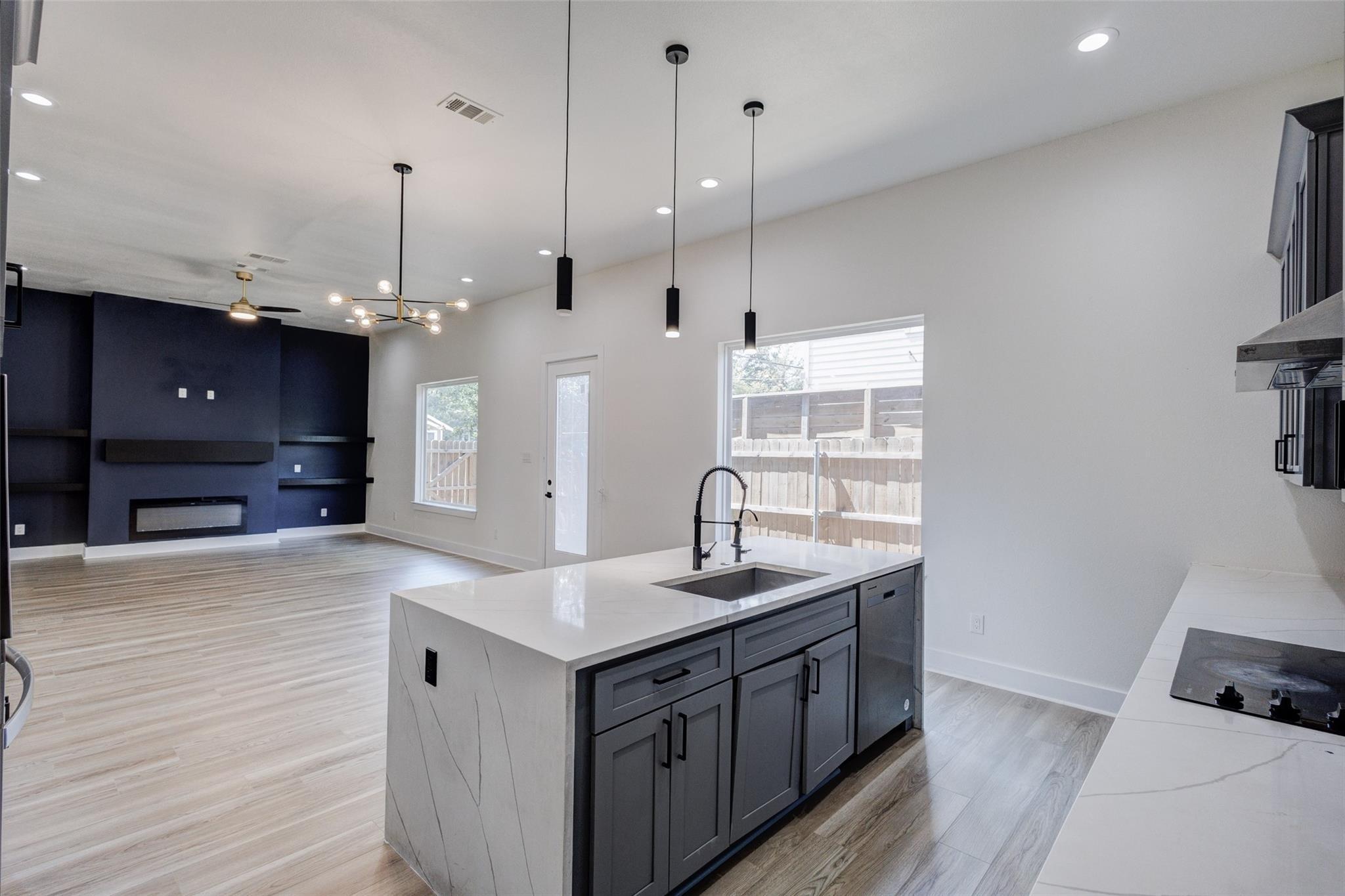 Lenway St, Dallas, TX 75215