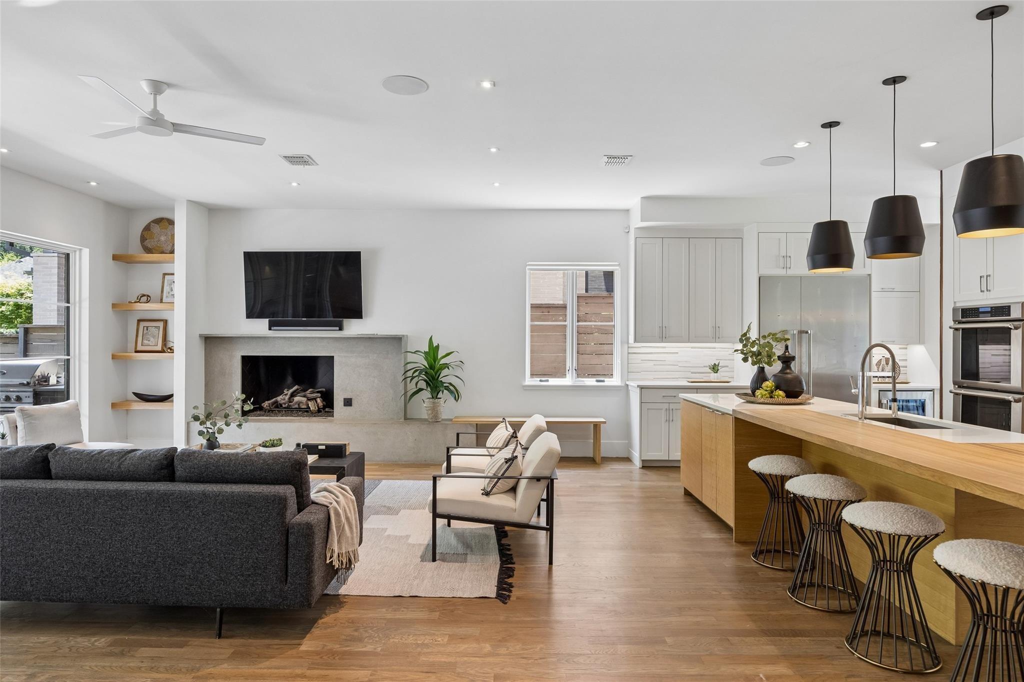 Lake Circle Dr, Dallas, TX 75214