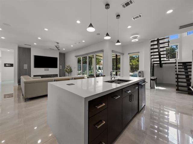 Bluff Ridge Dr, Cedar Hill, TX 75104