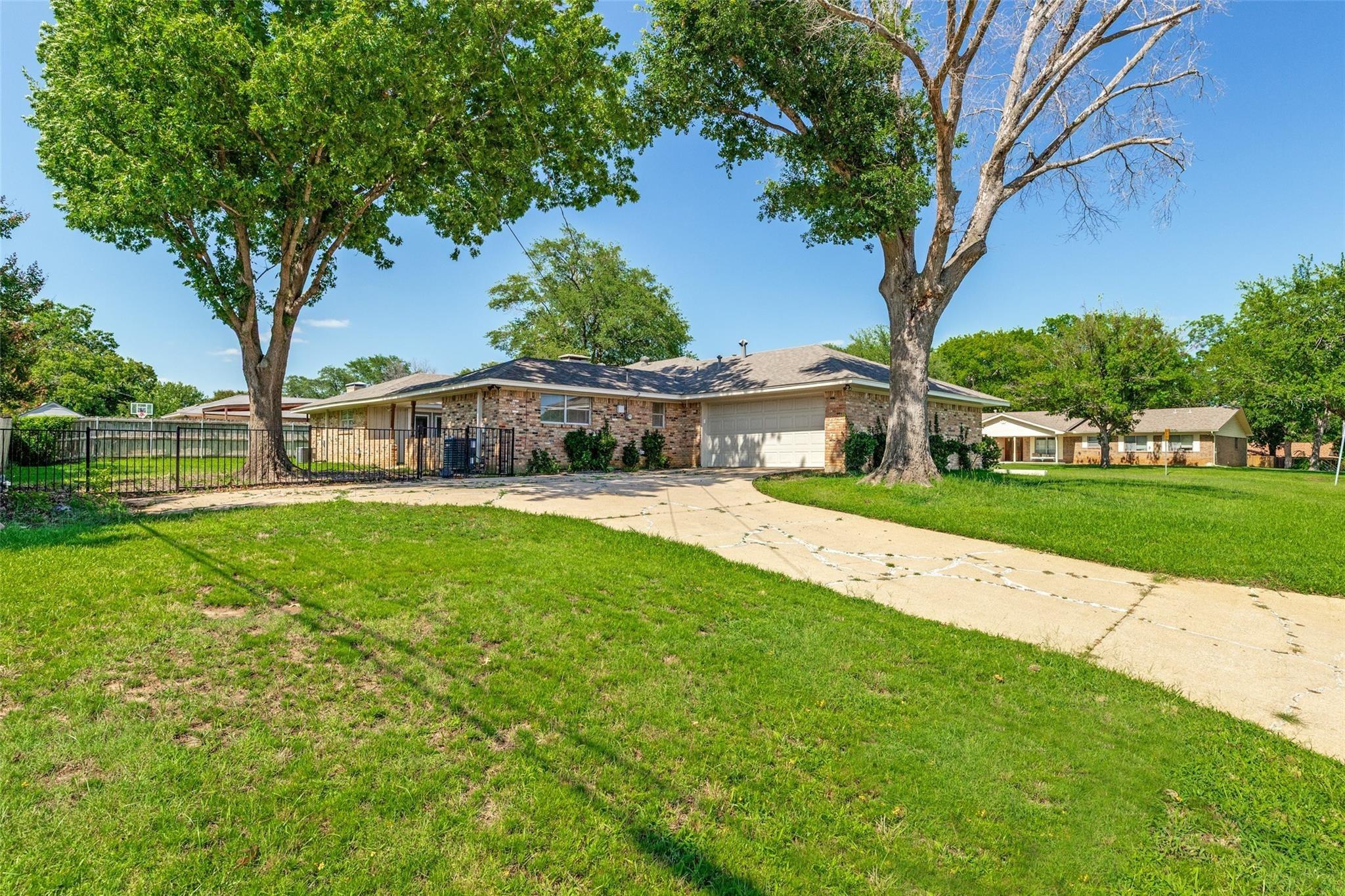 Brookhaven Dr, Denison, TX 75020