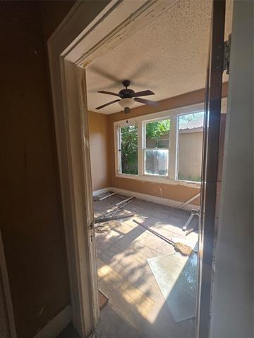 E Walker St, Breckenridge, TX 76424