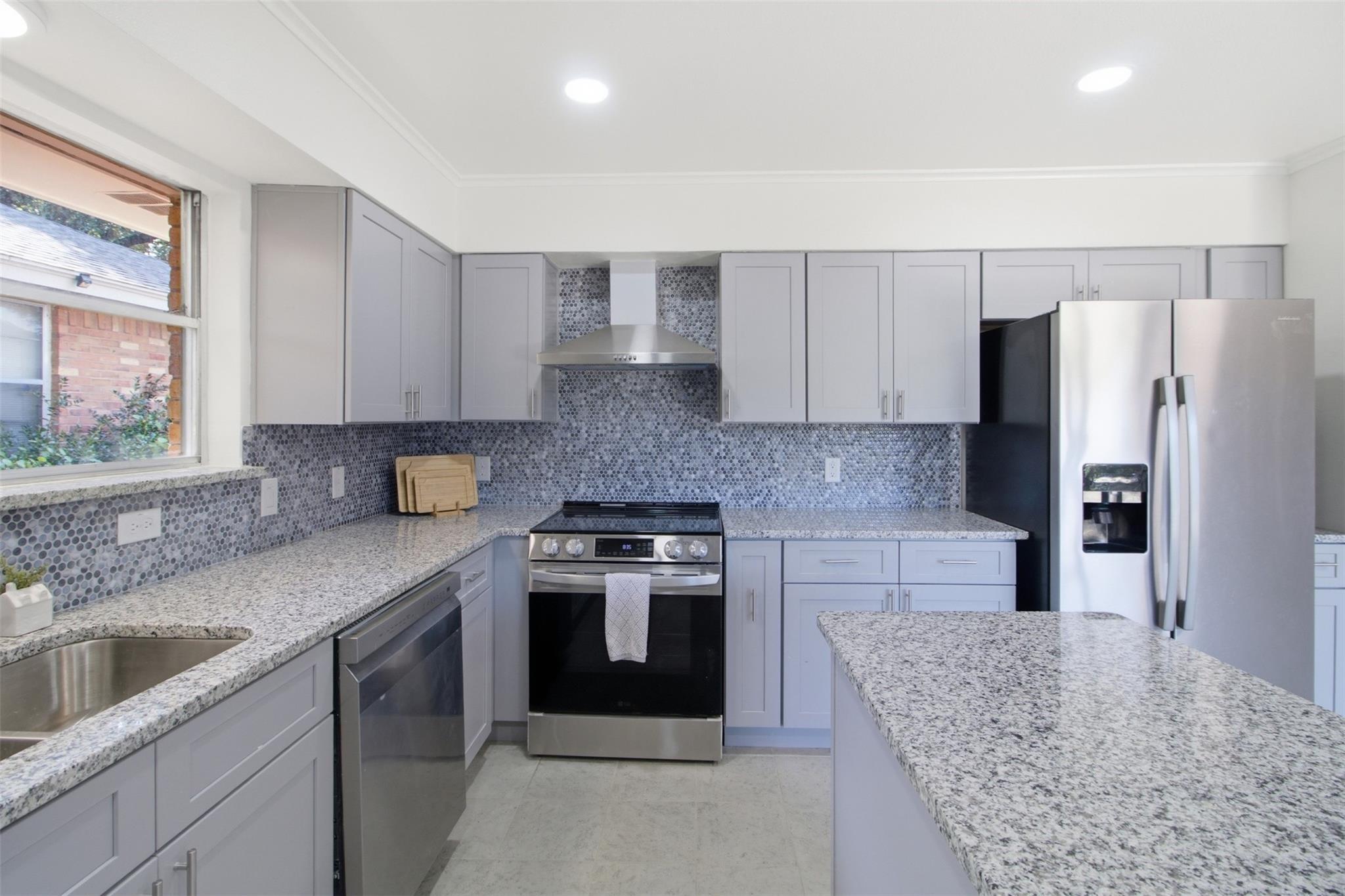 Dunaway Dr, Dallas, TX 75228