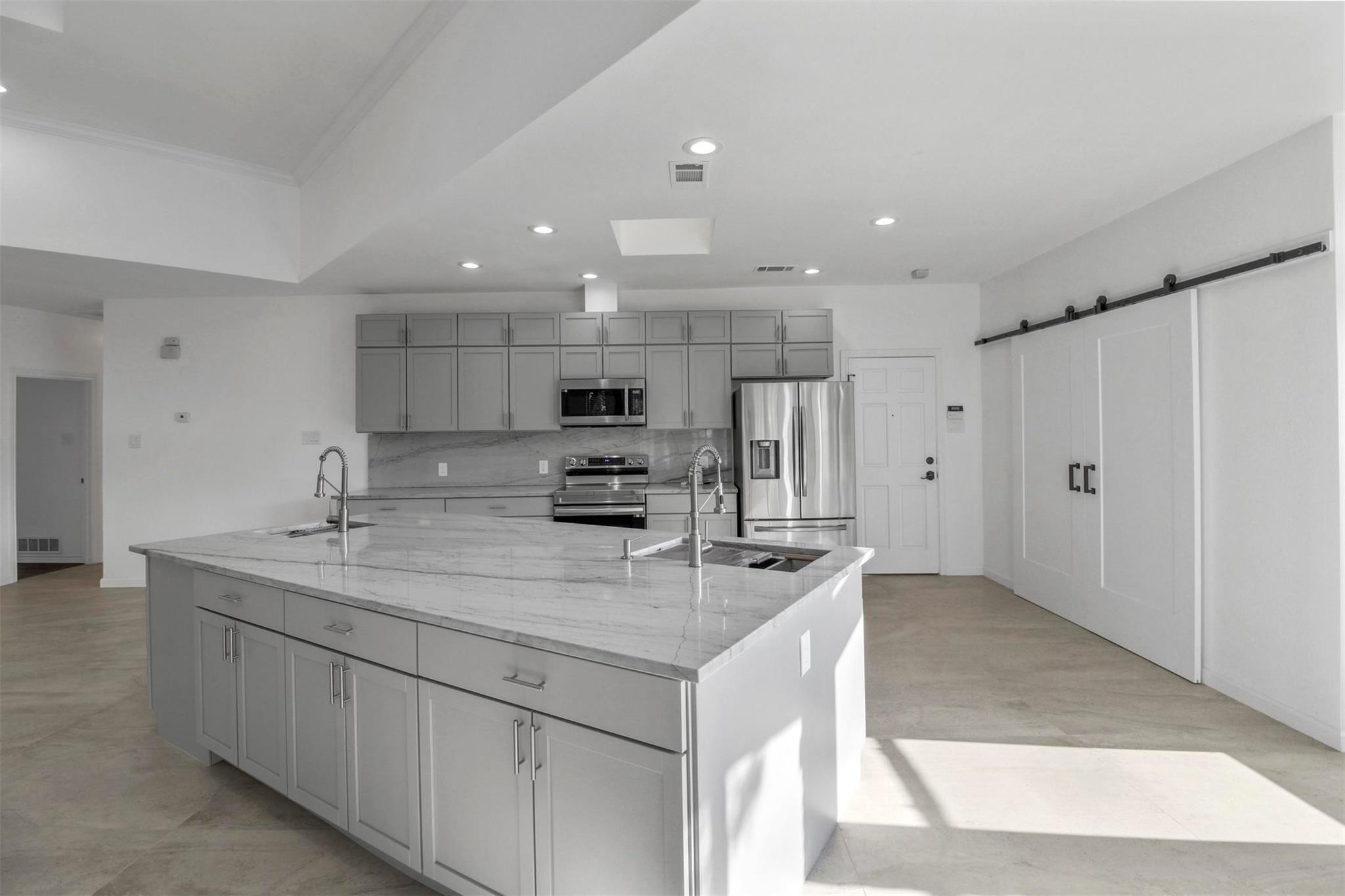 Briarnoll Dr, Dallas, TX 75252