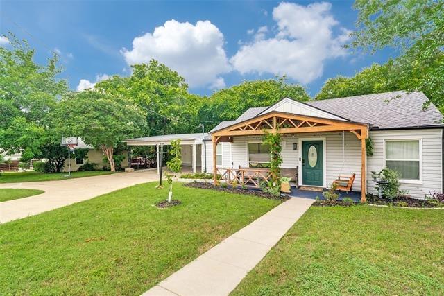 S Lamar St, Weatherford, TX 76086