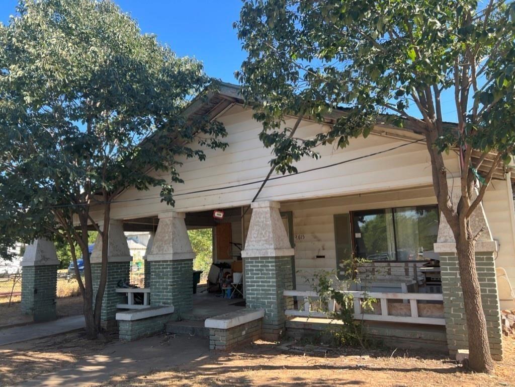 Olive St, Vernon, TX 76384