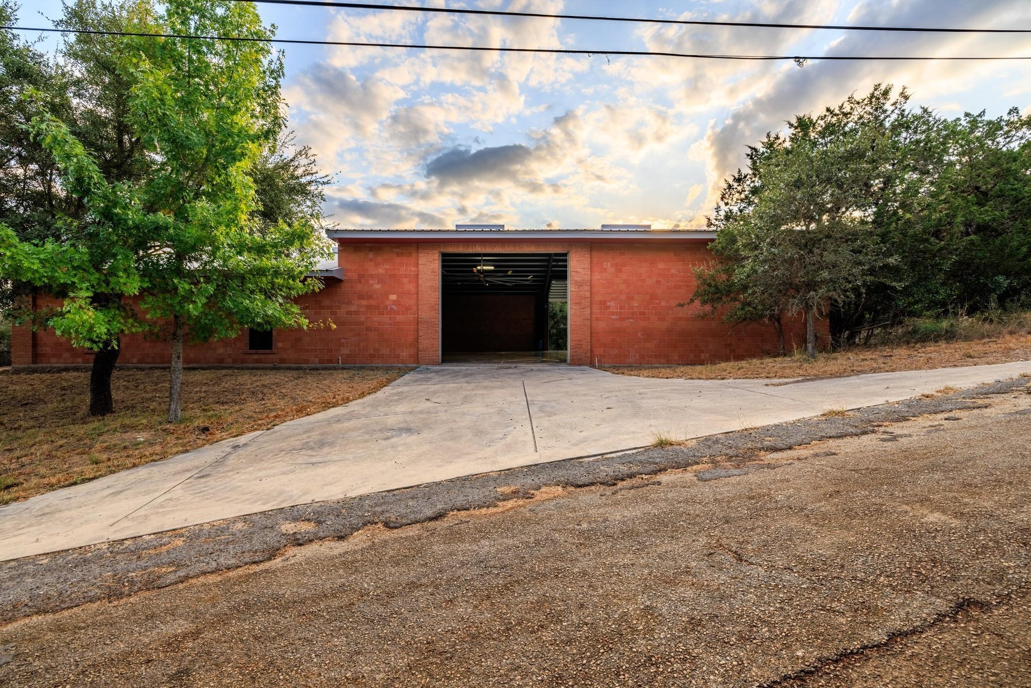 Scenic Cir, Lakehills, TX 78063