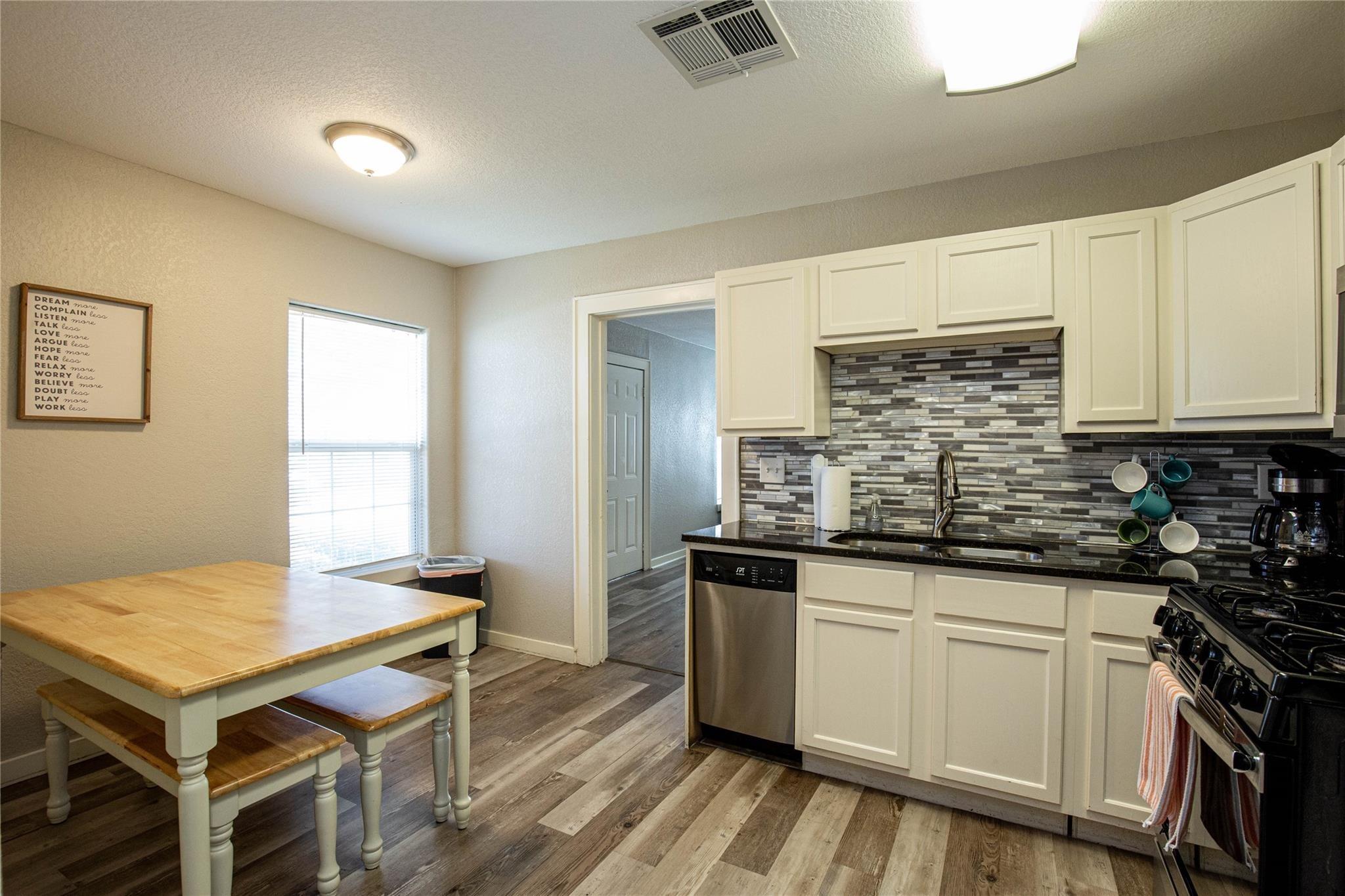N 28th St, Waco, TX 76707