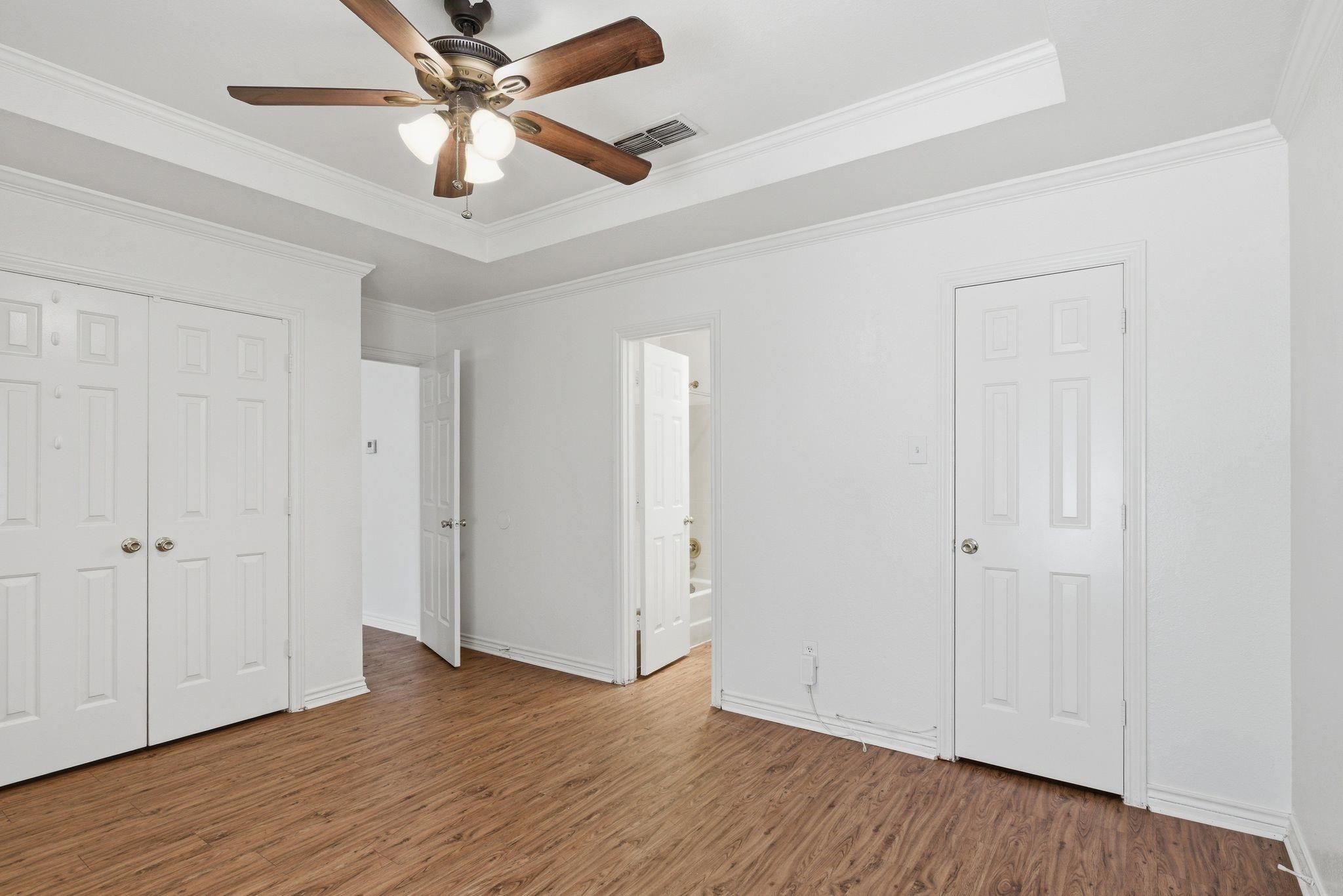 Larchbrook Dr, Desoto, TX 75115
