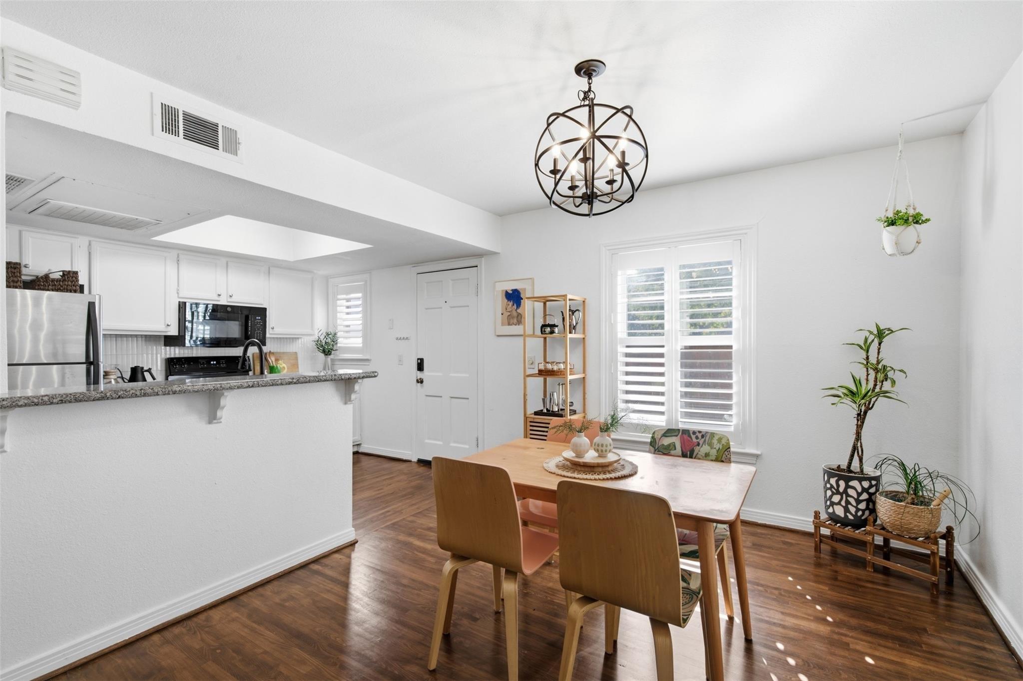 Oriole Dr, Dallas, TX 75209
