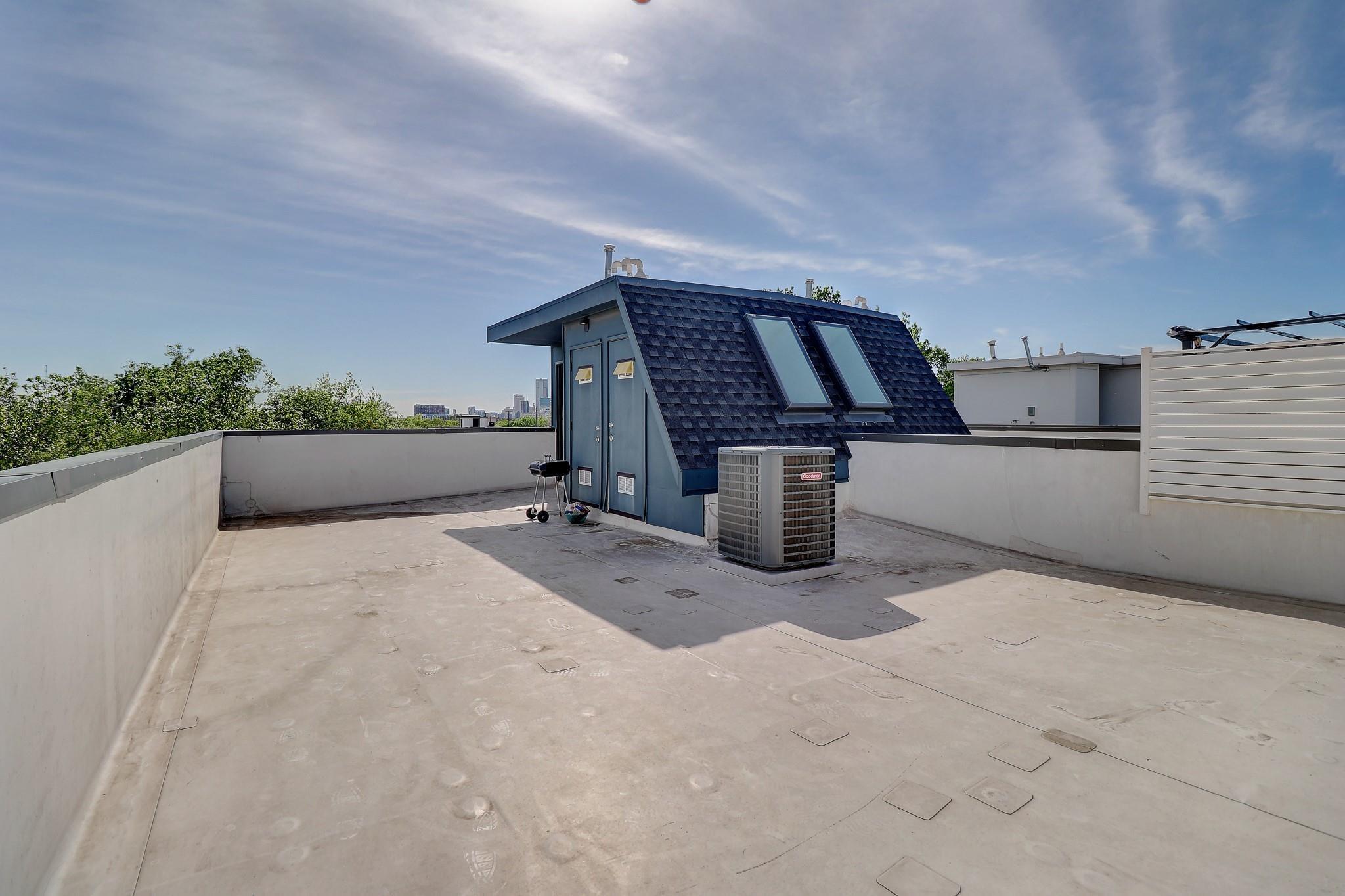 S Prairie Ave, Dallas, TX 75226