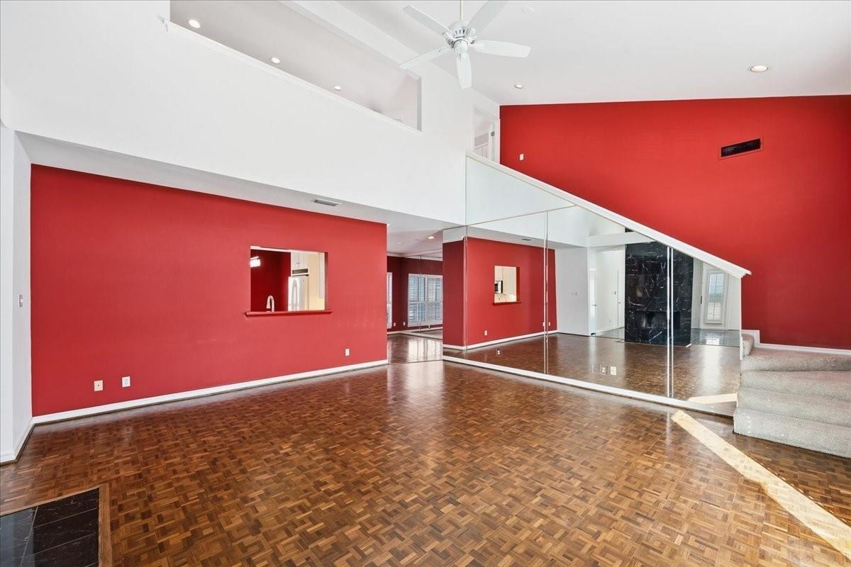 One Main Pl, Benbrook, TX 76126