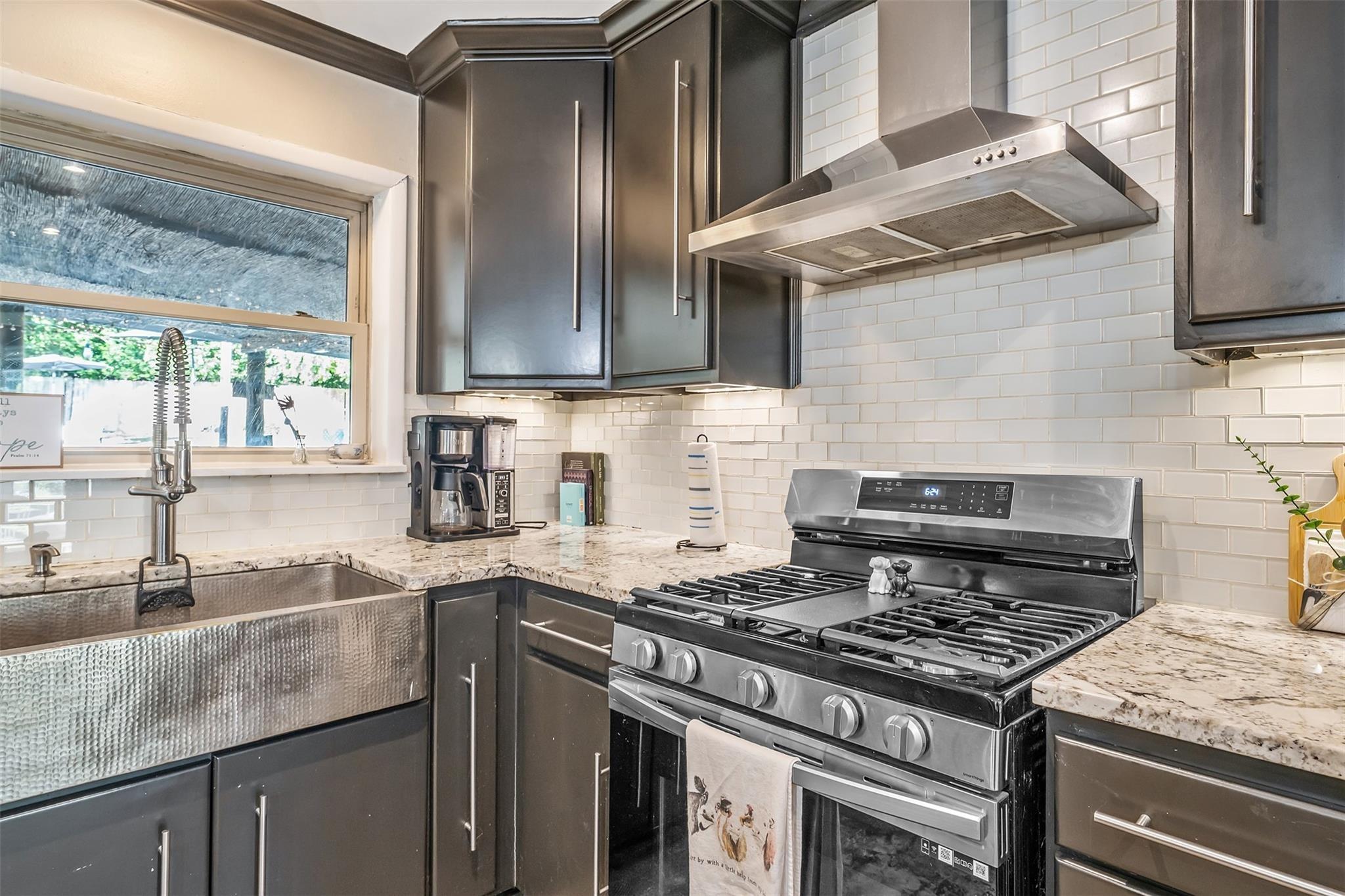 Meadowlark Ln, Tyler, TX 75701