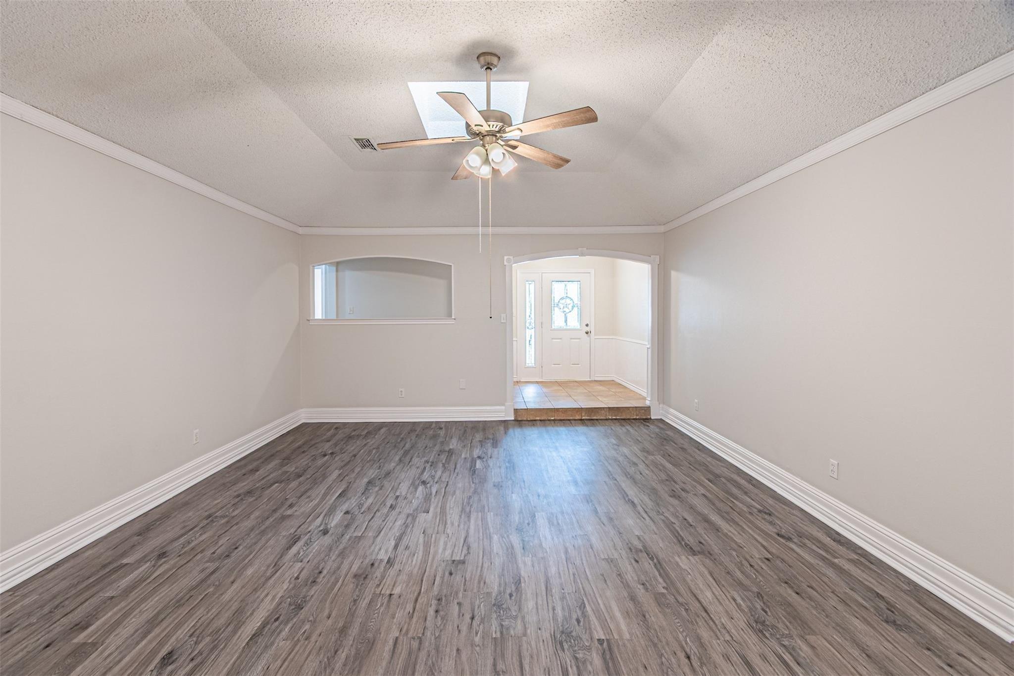Smokerise Ct, Arlington, TX 76016