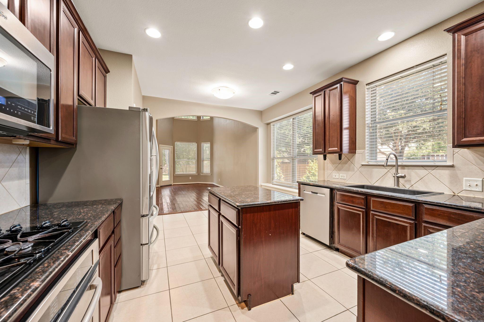 Crator Dr, Mckinney, TX 75070